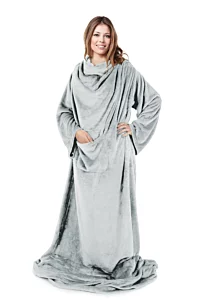 Koc z rękawami z miękkiego polaru 150x180 cm srebrny TV TONY DESIGN 91 Eurofirany