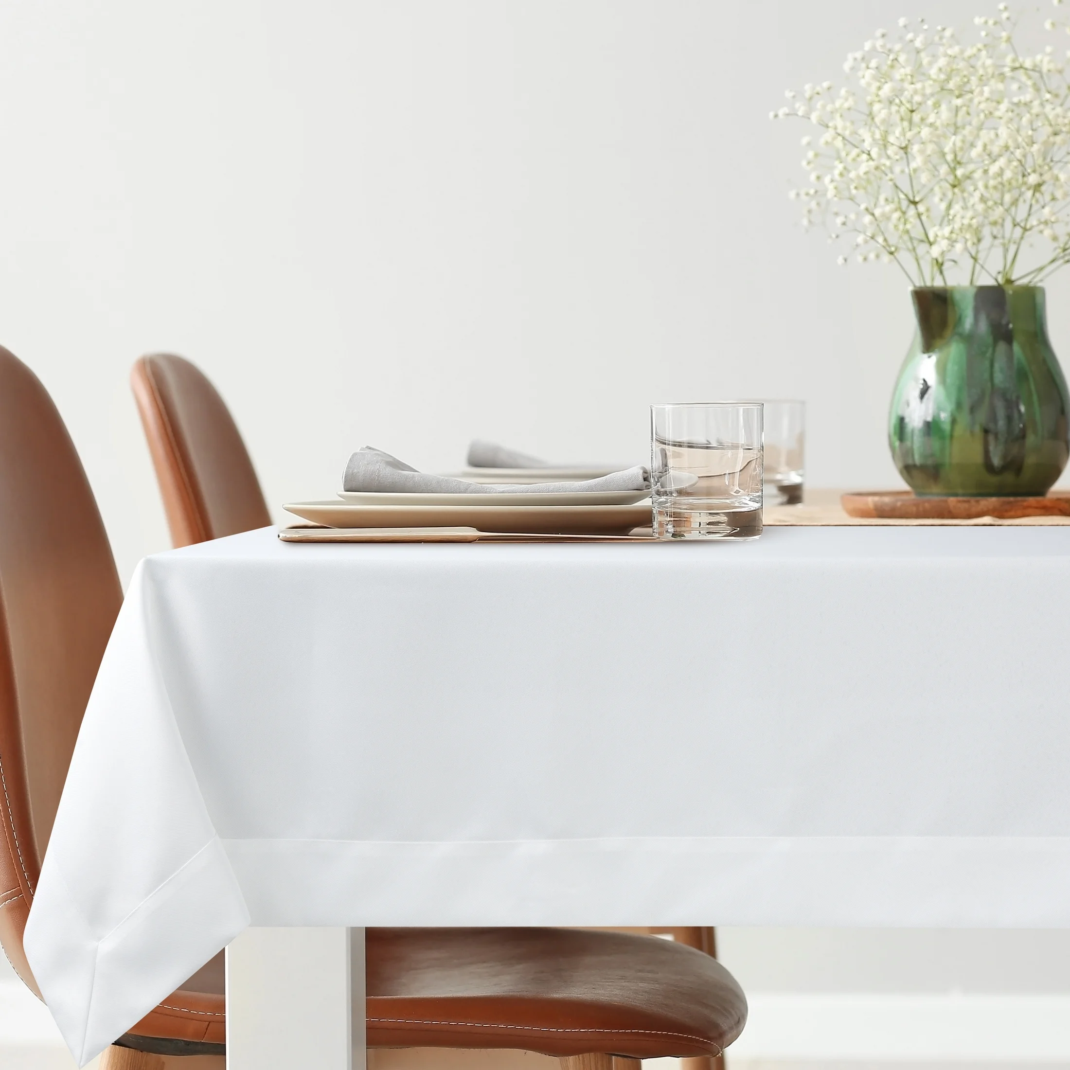 Obrus na stół 140x180 cm biały zdobiony kantą - LUCY - Eurofirany