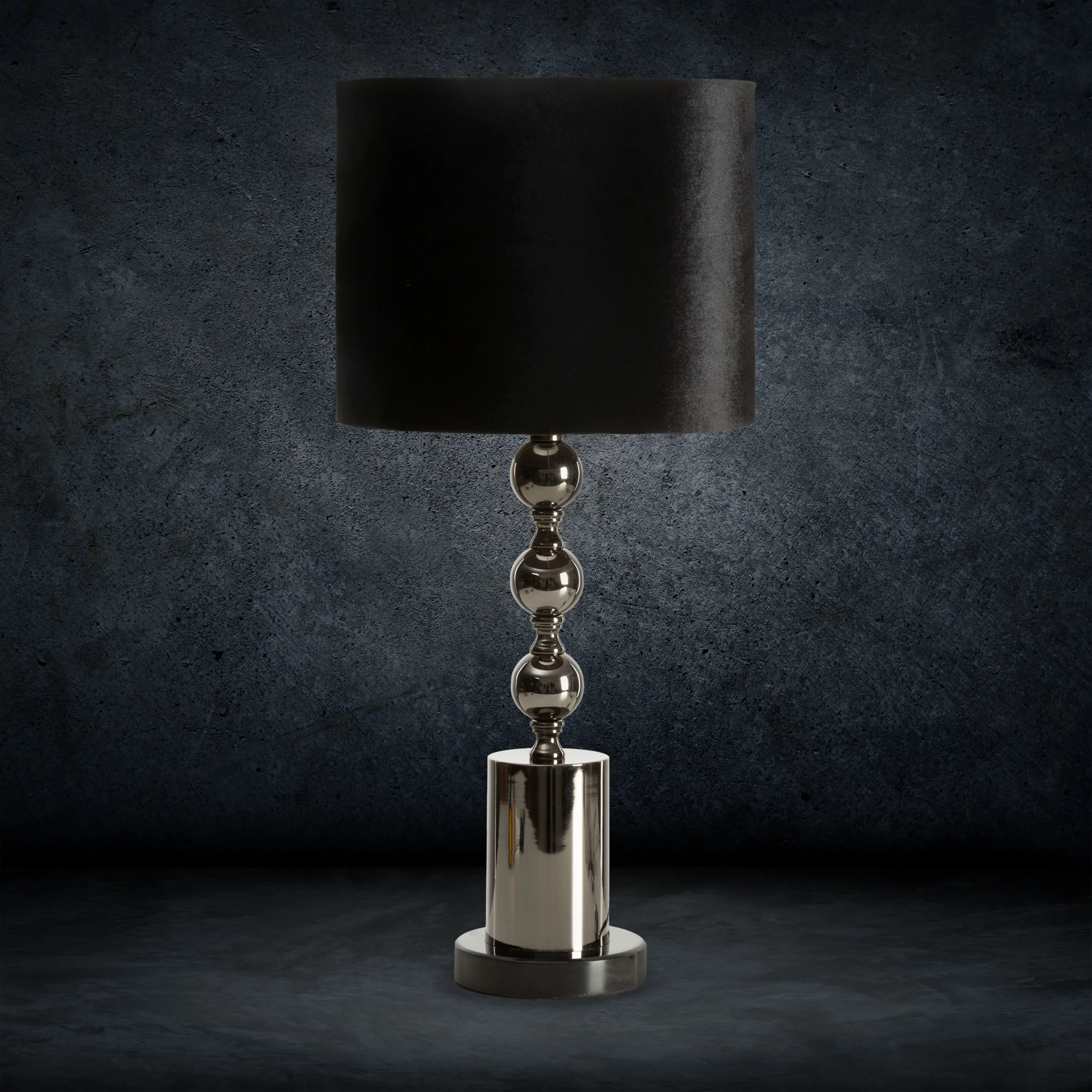 Lampa stołowa AXEL zdobiona designerskim kształtem Eurofirany