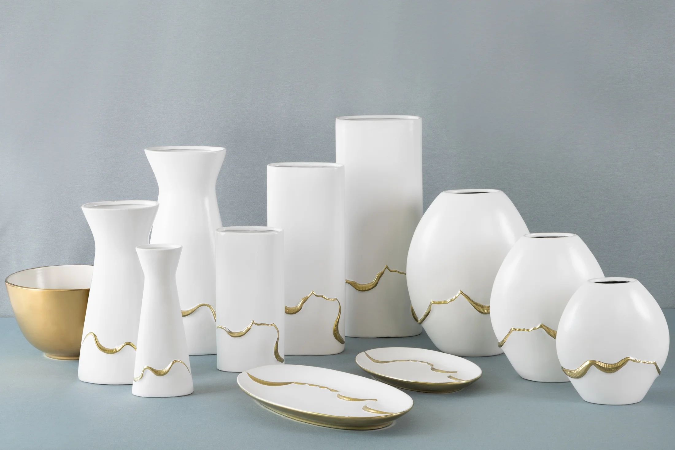 EBRU BIAŁY WAZON CERAMICZNY ZE ZŁOTYM AKCENTEM 16x9x42 cm EUROFIRANY
