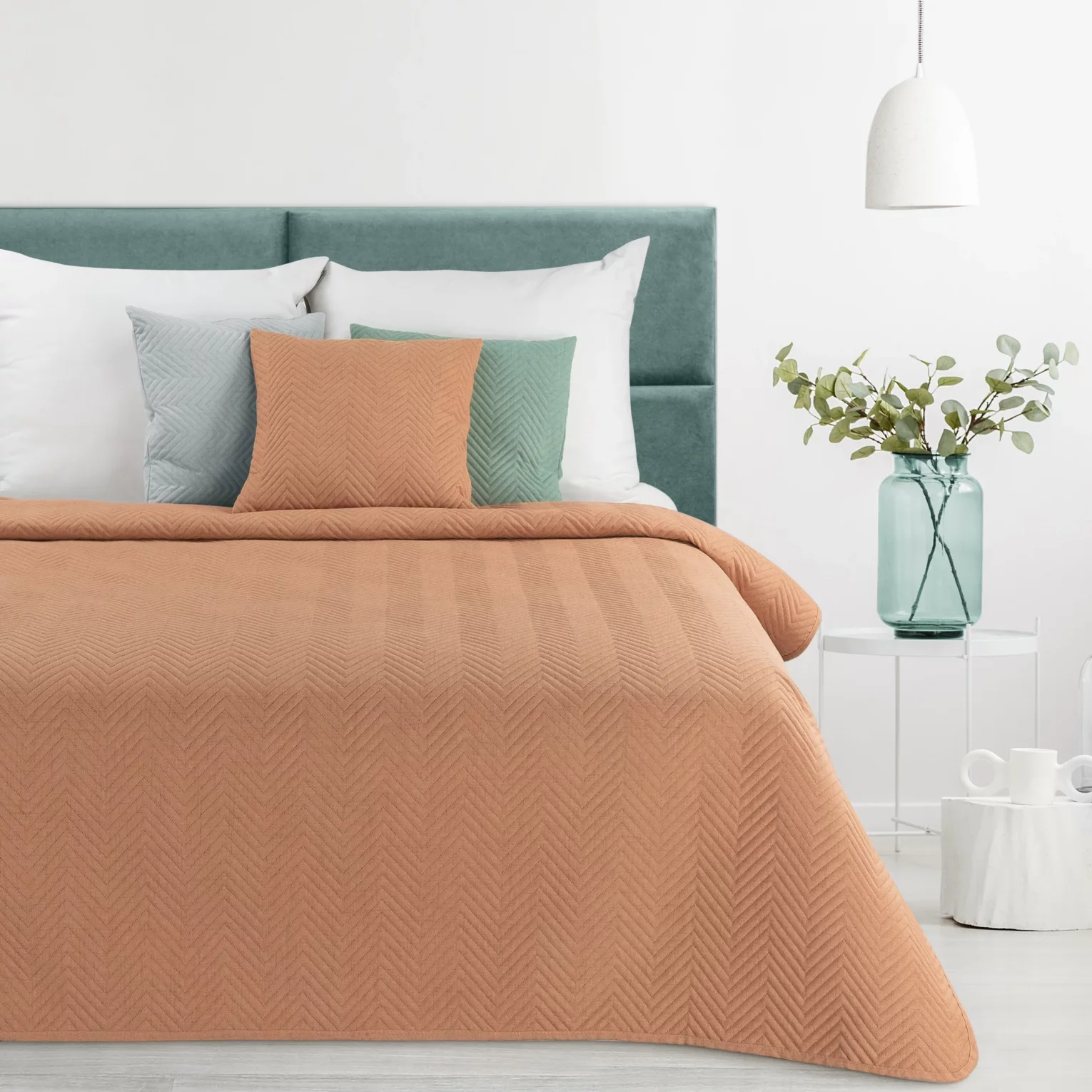 Narzuta z tkaniny o strukturze lnu ceglasta 220x240 cm pikowana w wzór jodełki LEN 3 EUROFIRANY PREMIUM