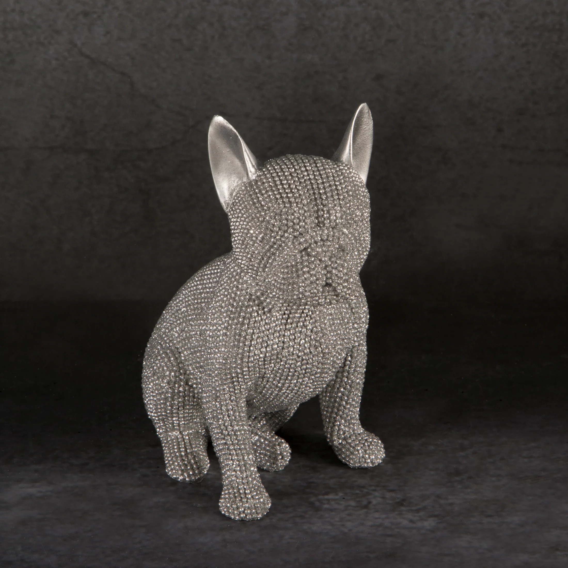 Figurka srebrna pies o drobnym strukturalnym wzorze 13x9x17 cm ELDO Eurofirany