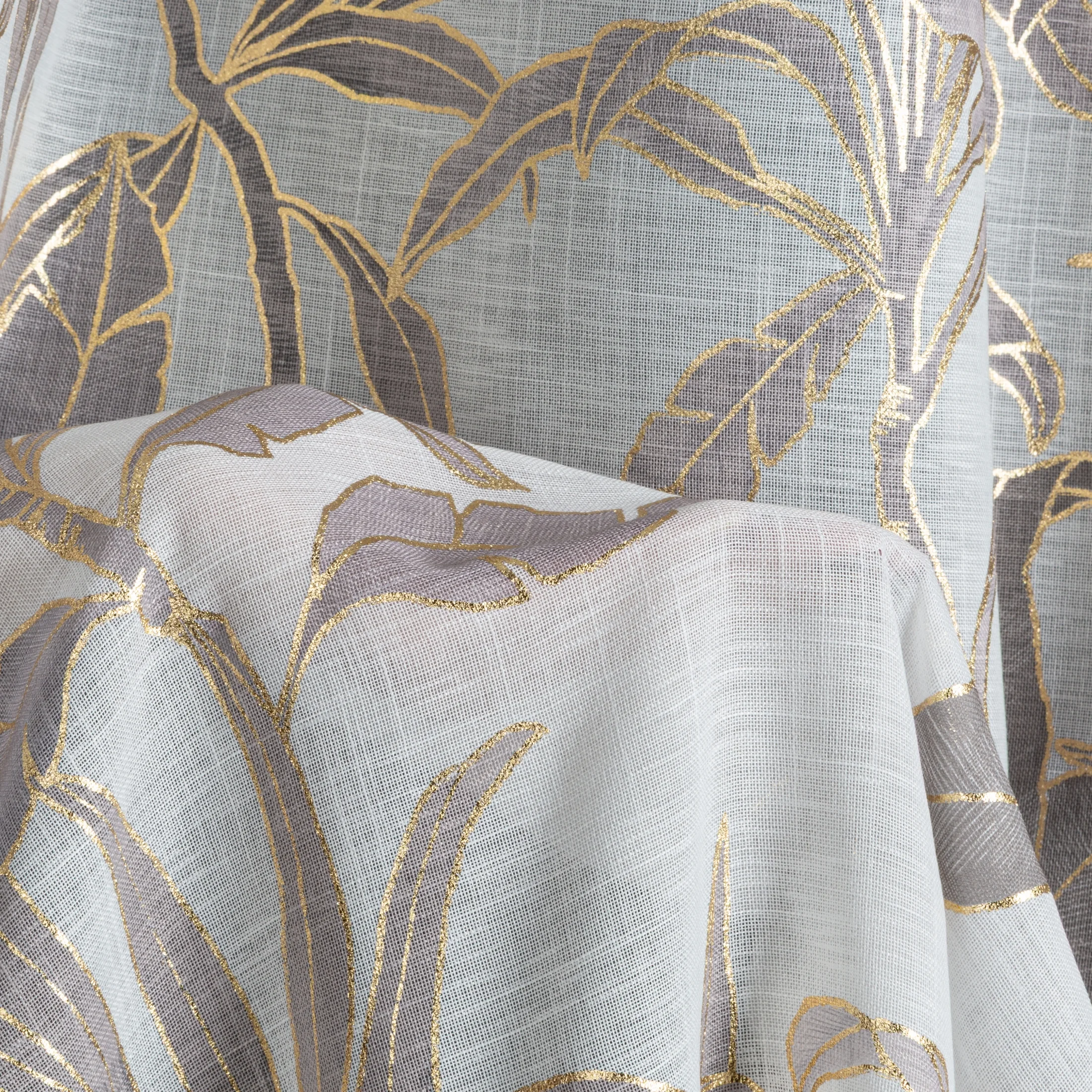 Zasłona biała z półprzeźroczystej tkaniny zdobiona błyszczącym nadrukiem 135x250 cm przelotka - ANELI Eurofirany