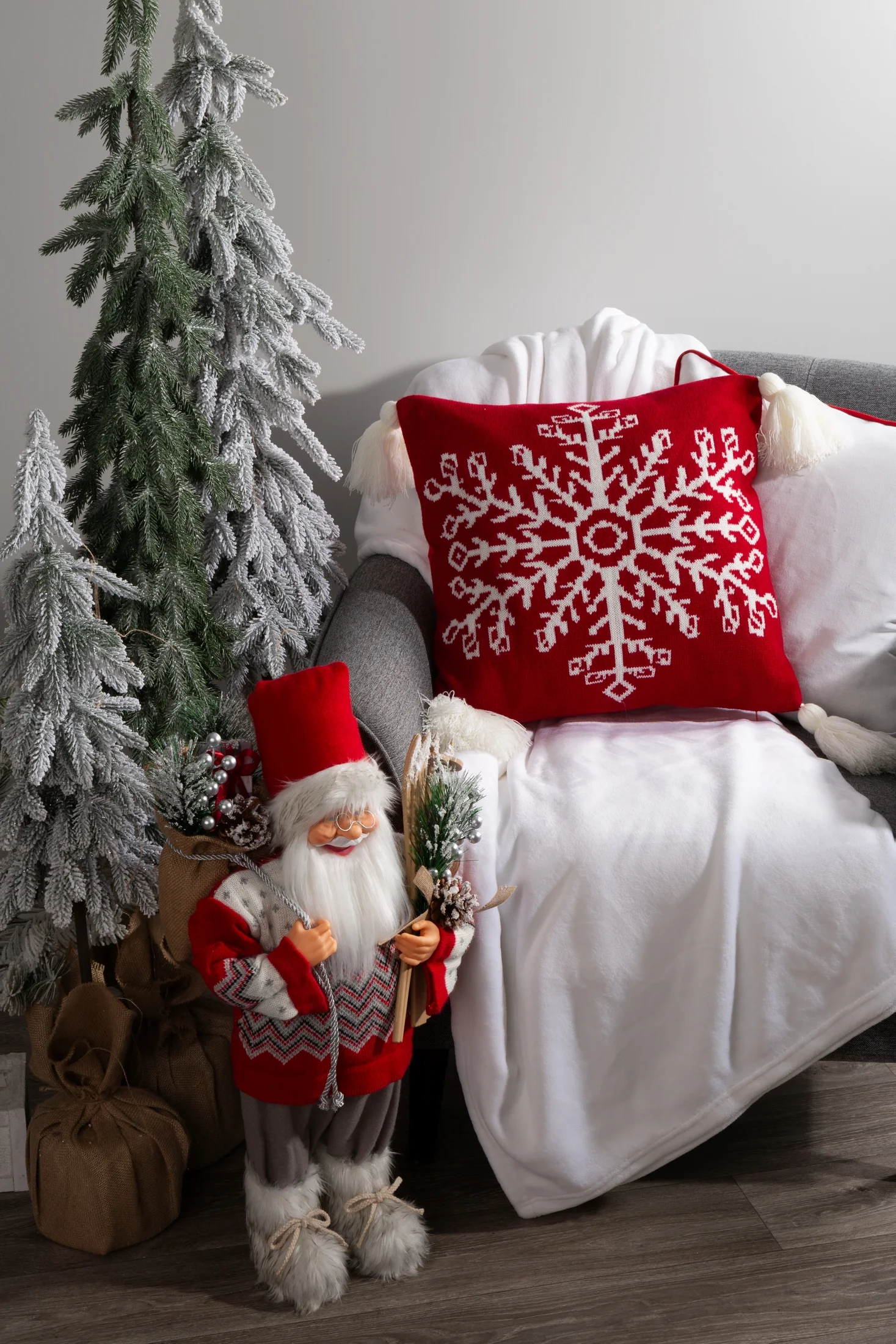 Poszewka na poduszkę 45x45 cm świąteczna o plecionej strukturze z chwostami czerwono, biała Eurofirany