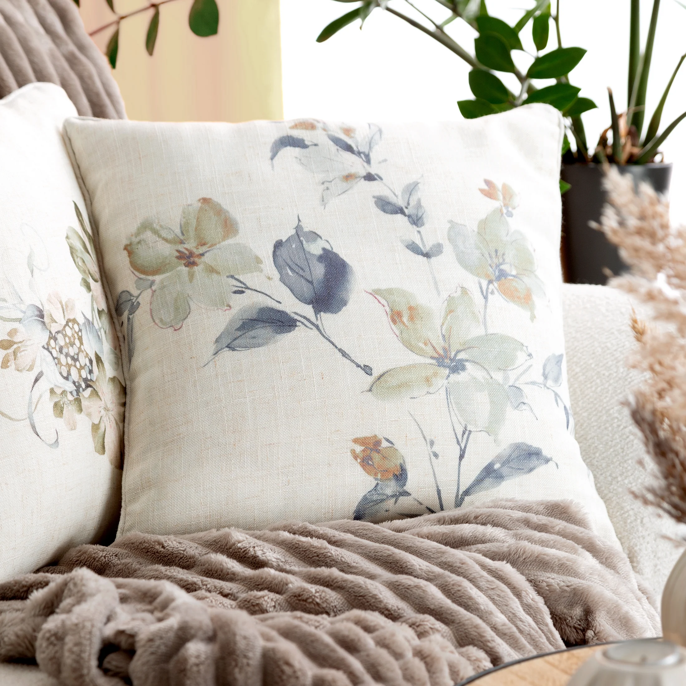 Poszewka na poduszkę 45x45 cm o strukturze lnu z lamówką naturalna, jasnoszara LEN Eurofirany