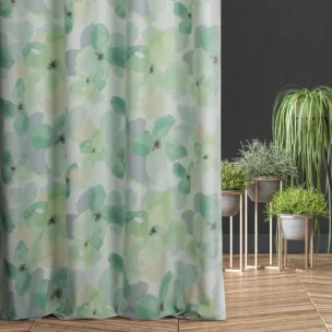 Zasłona szyta na tunelu kremowo zielona z miękkiej tkaniny o lekkim splocie, pokryta modnym, botanicznym nadrukiem