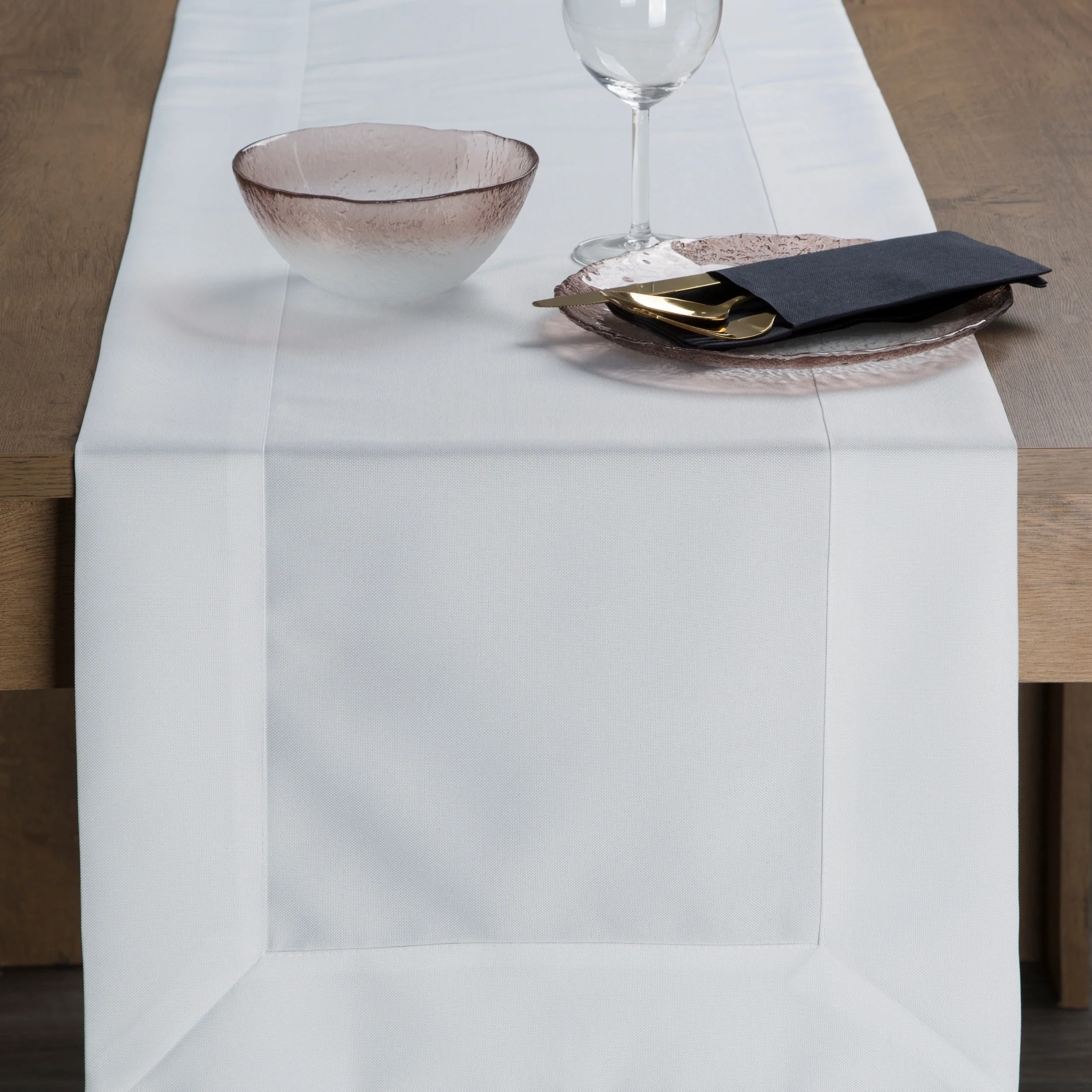 Bieżnik na stół 40x180 cm biały zdobiony kantą - LUCY - Eurofirany