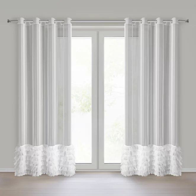 Firana biała z drobnej siateczki z fantazyjną aplikacją 140x250 cm przelotka - ARABELLA Eurofirany