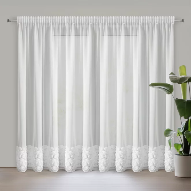 Firana z siateczki biała zdobiona pasem aplikacji róż 3D 350x270 cm taśma ROSES Eva Minge Eurofirany