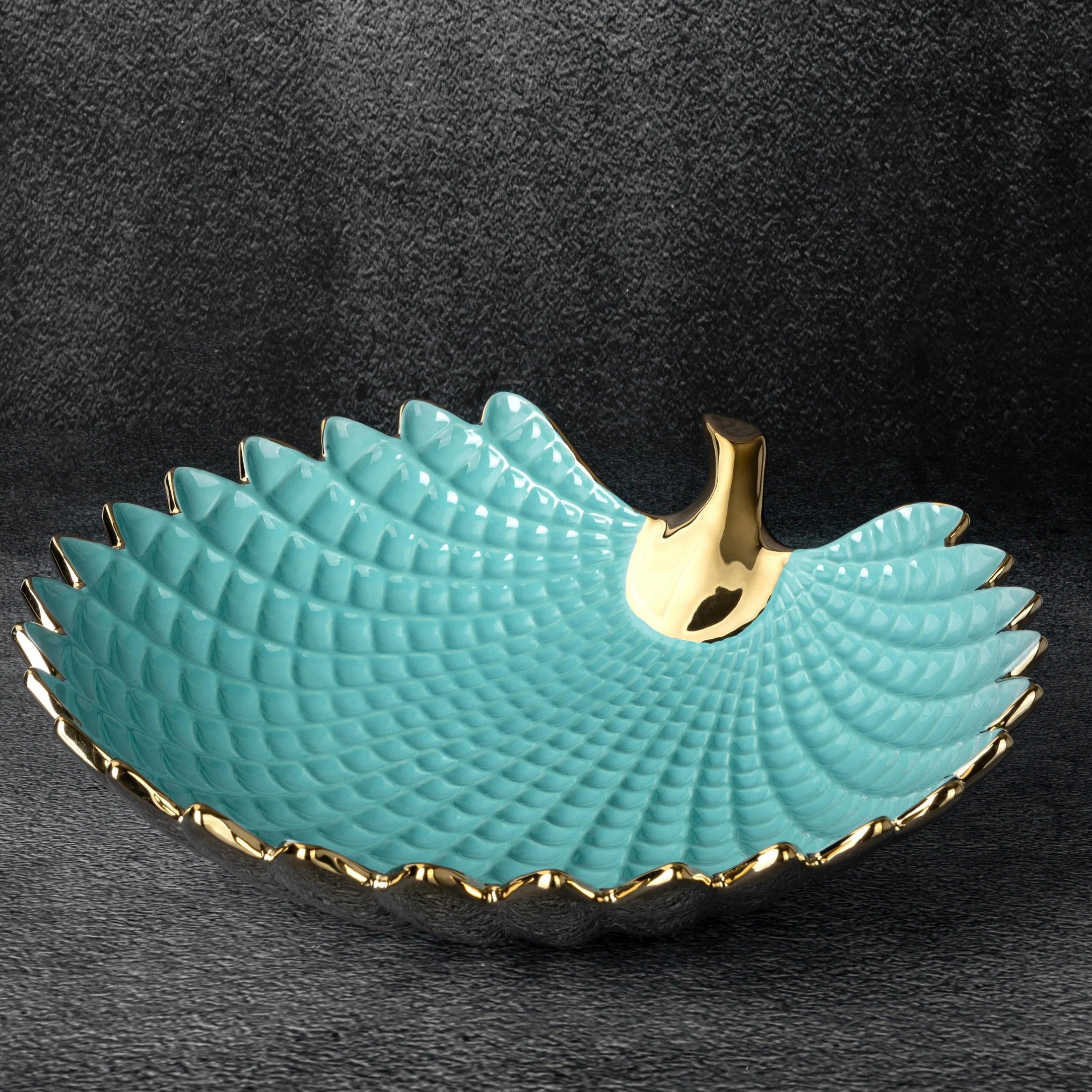 Patera ceramiczna dekoracyjna jasnoniebiesko-złota w formie liścia 33x33x8 cm HIRAL Eurofirany