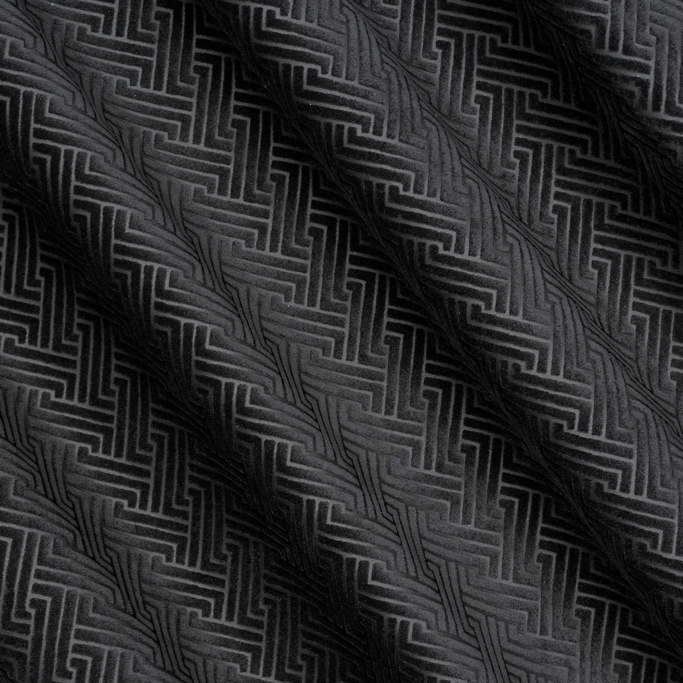 Zasłona czarna z żakardowym geometrycznym wzorem z matowego welwetu 140x250 cm przelotka ISLA Eurofirany