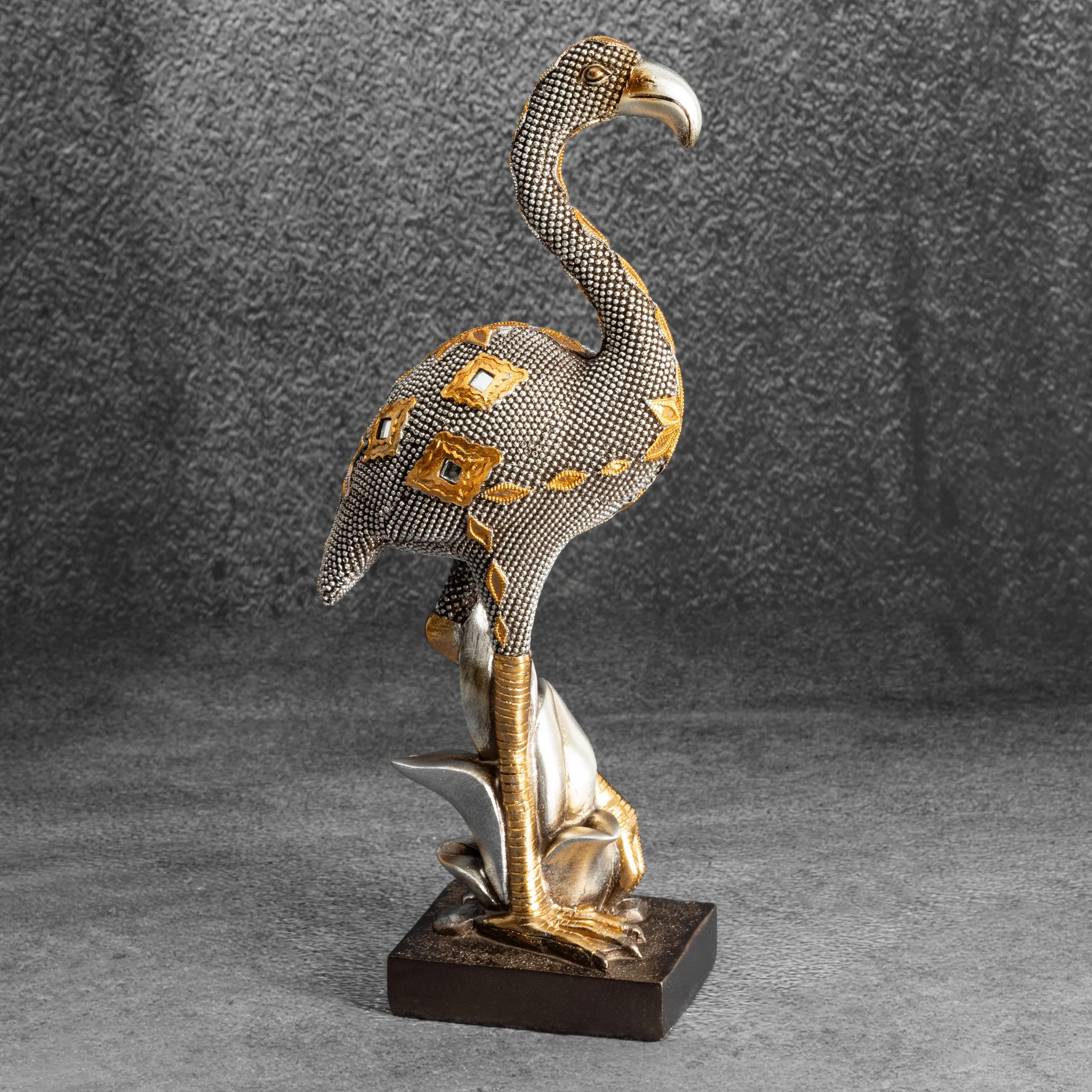 KALI srebrna figurka dekoracyjna czapla w nowoczesnym stylu 13x7x28 cm Eurofirany