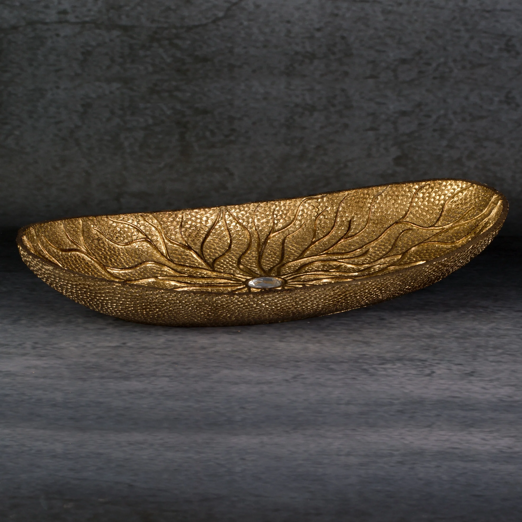 Patera dekoracyjna złota z delikatnym wzorem i kryształem 38x18x6 cm KIARA Eurofirany