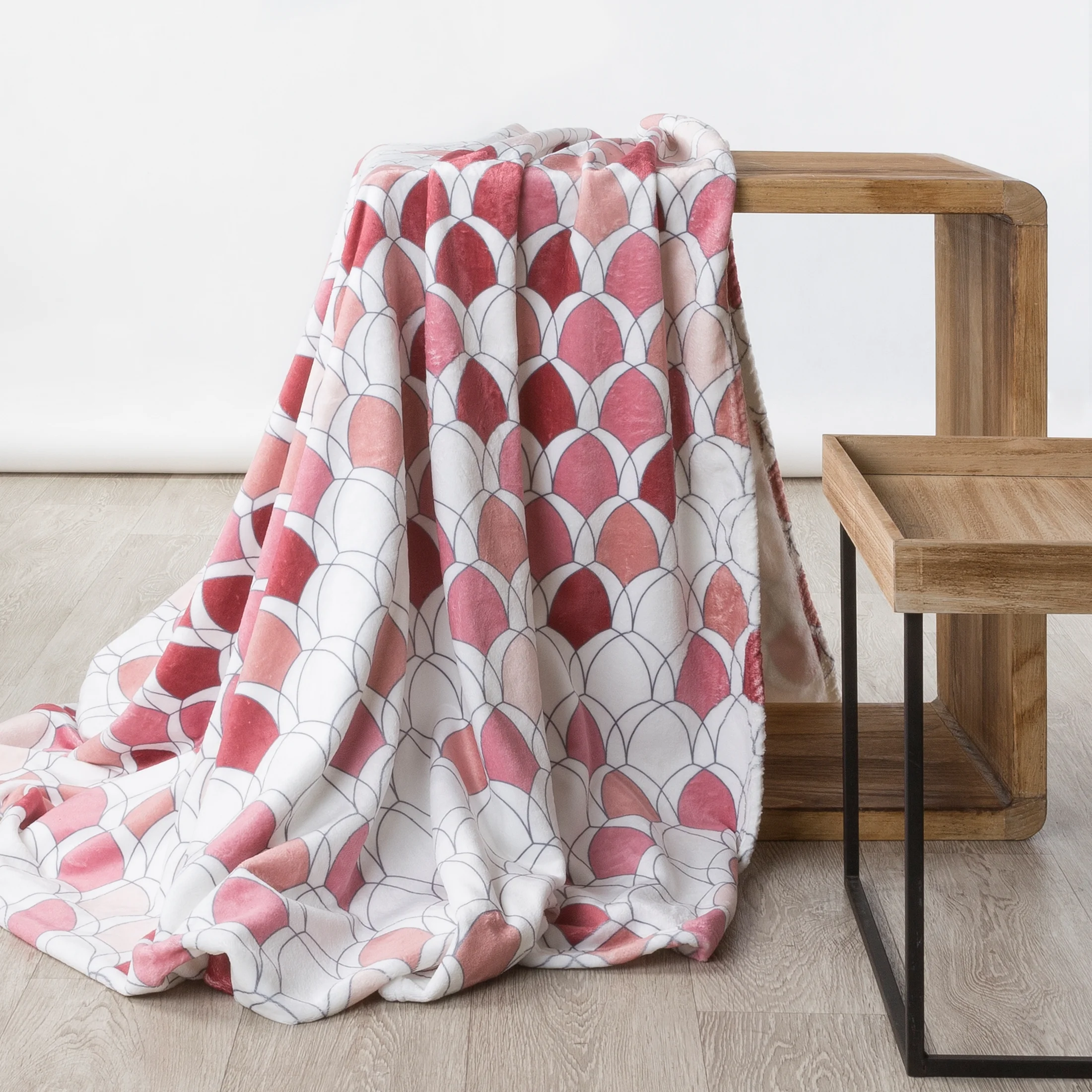 Koc KLOE z mikroflano z geometrycznym wzorem Design 91