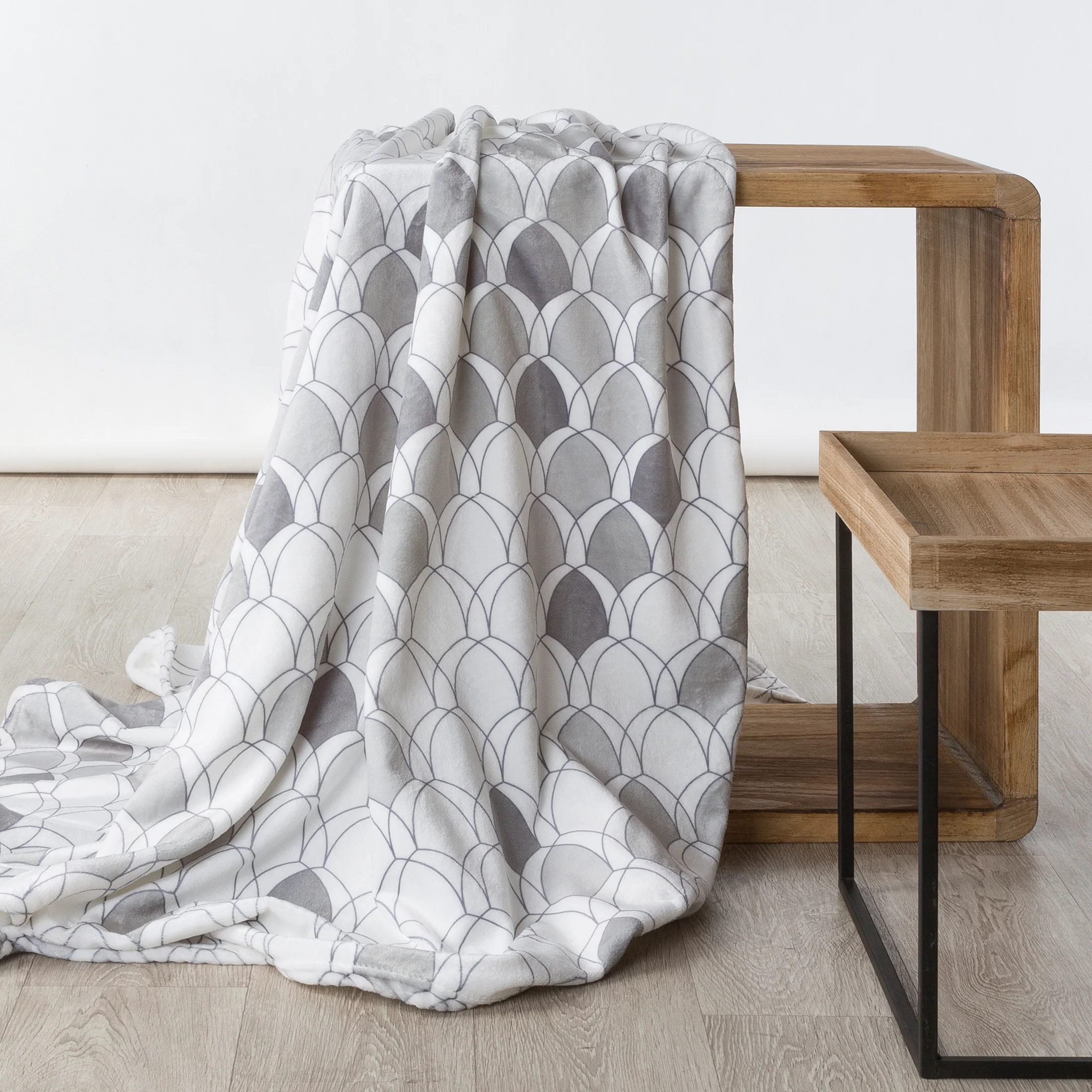 Koc KLOE z mikroflano z geometrycznym wzorem Design 91