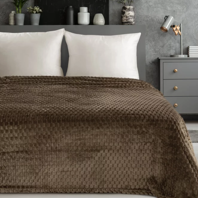 Koc 170x210 cm ciemnobrązowy miękki w dotyku z wytłaczanym wzorem 3D CINDY 6 Design 91
