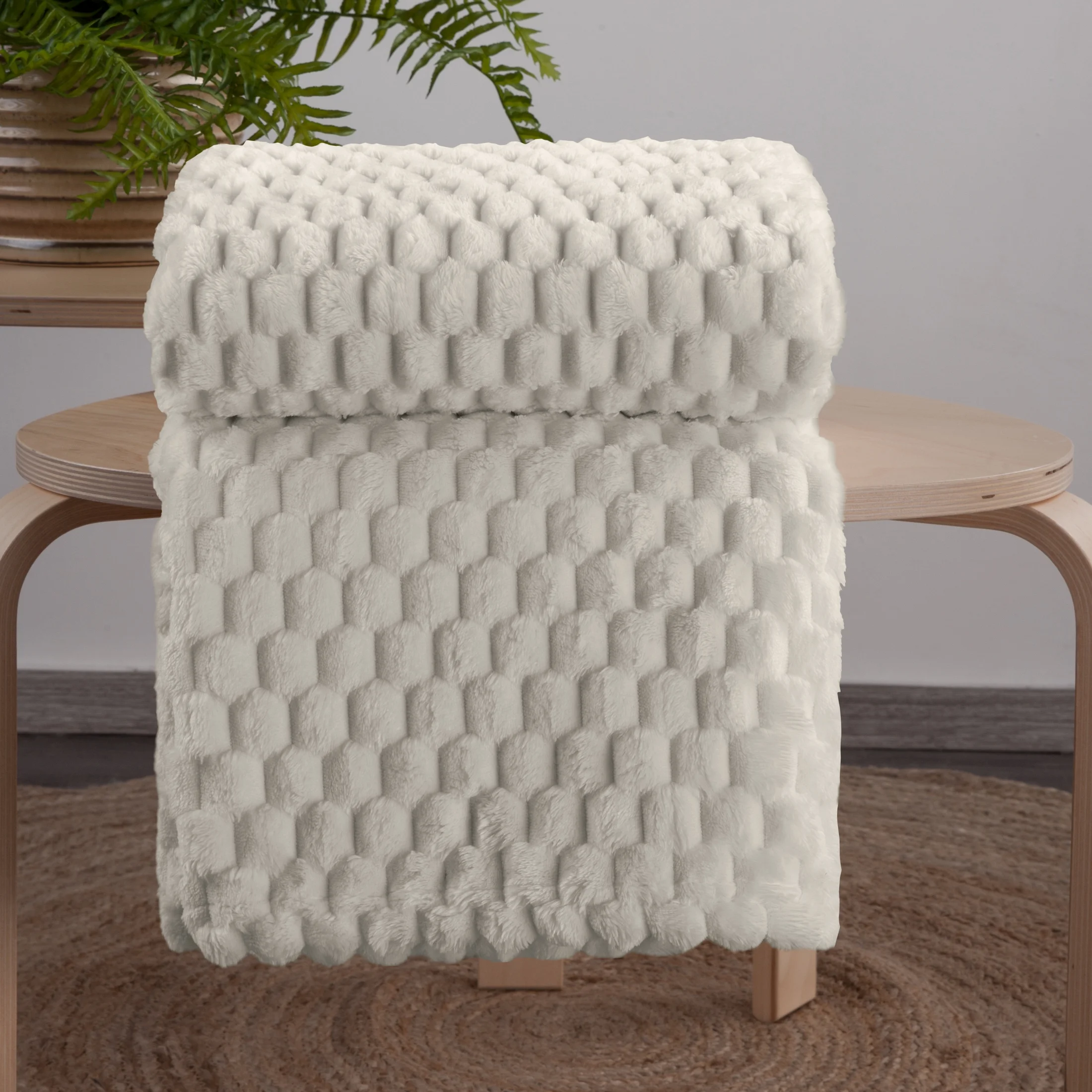 Koc 150x200 cm beżowy bardzo miękki w dotyku z wytłaczanym wzorem 3D CINDY 6 DESIGN 91 Eurofirany