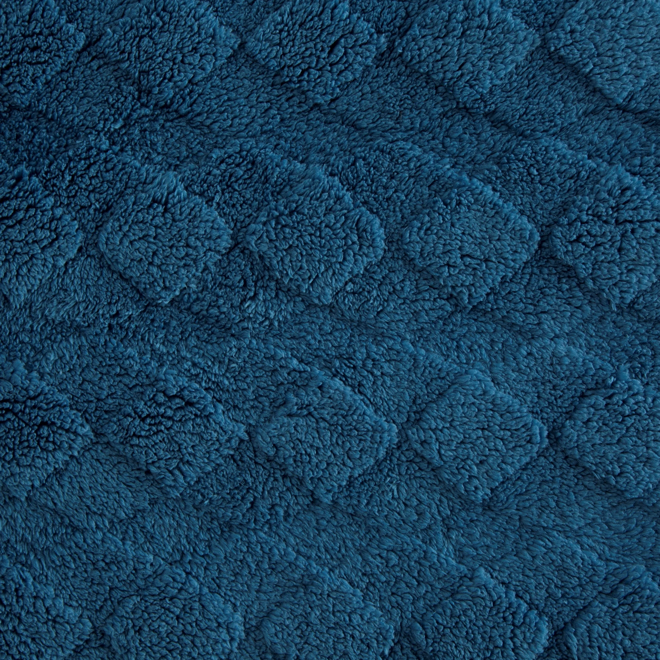 Koc-narzuta na fotel flano 70x160 cm granatowy zdobiony wytłaczanym 3D wzorem NANCY design 91 Eurofirany