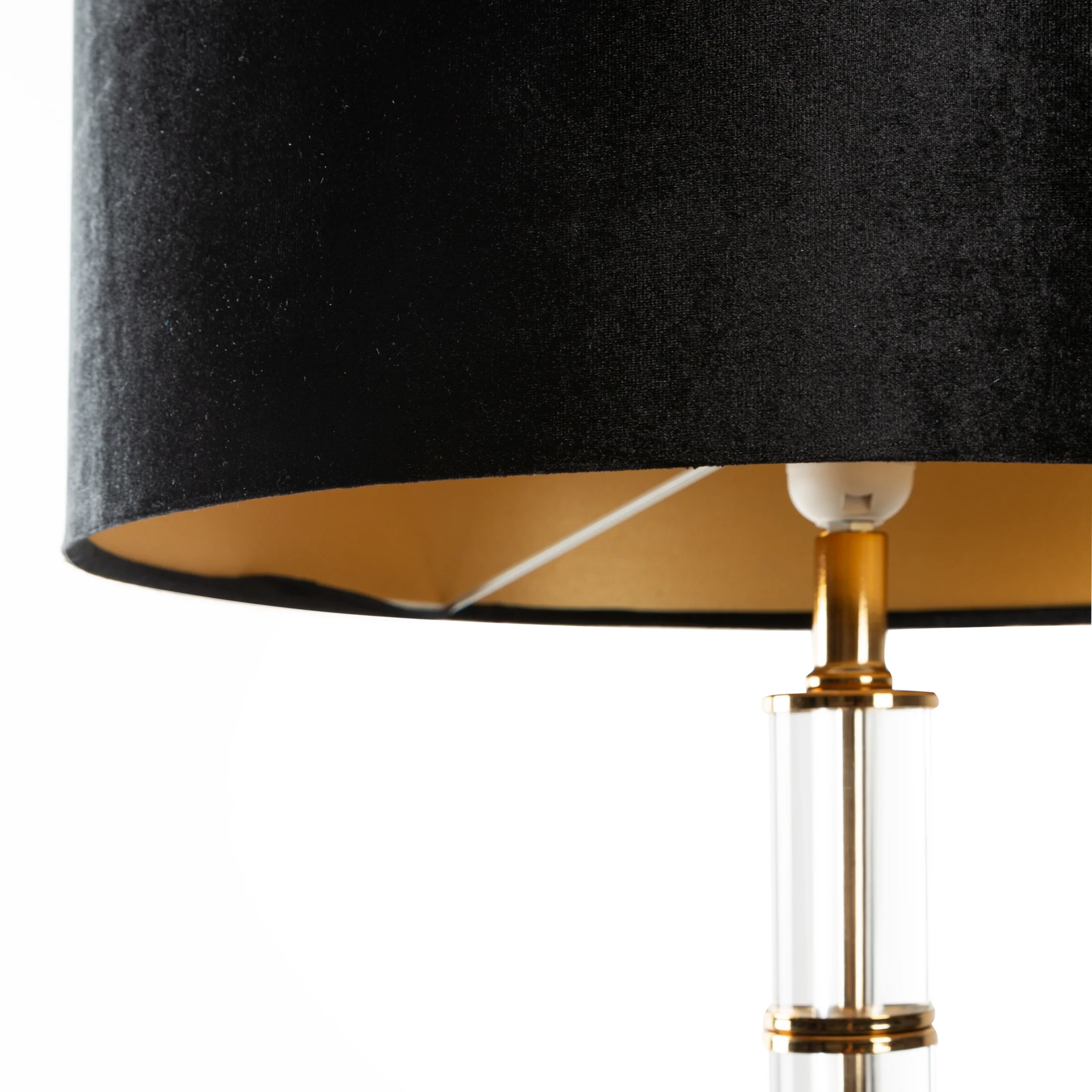 Lampa stojąca do pokoju czarno, złota BENA z podstawą łączącą szkło i metal oraz welwetowym abażurem Eurofirany