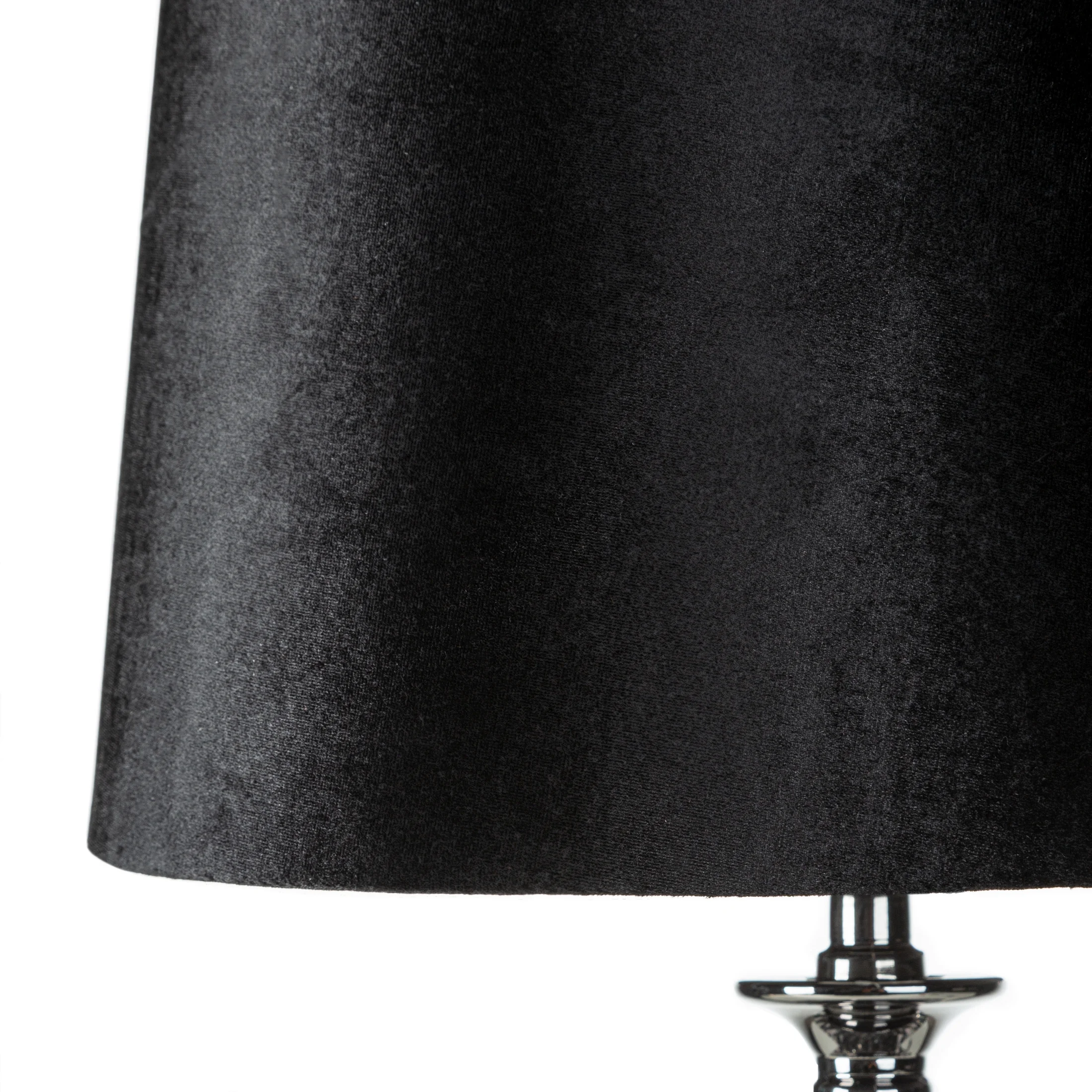 Lampa stołowa do salonu czarno, stalowa ARIELA na efektownej podstawie z abażurem z welwetowej tkaniny Eurofirany