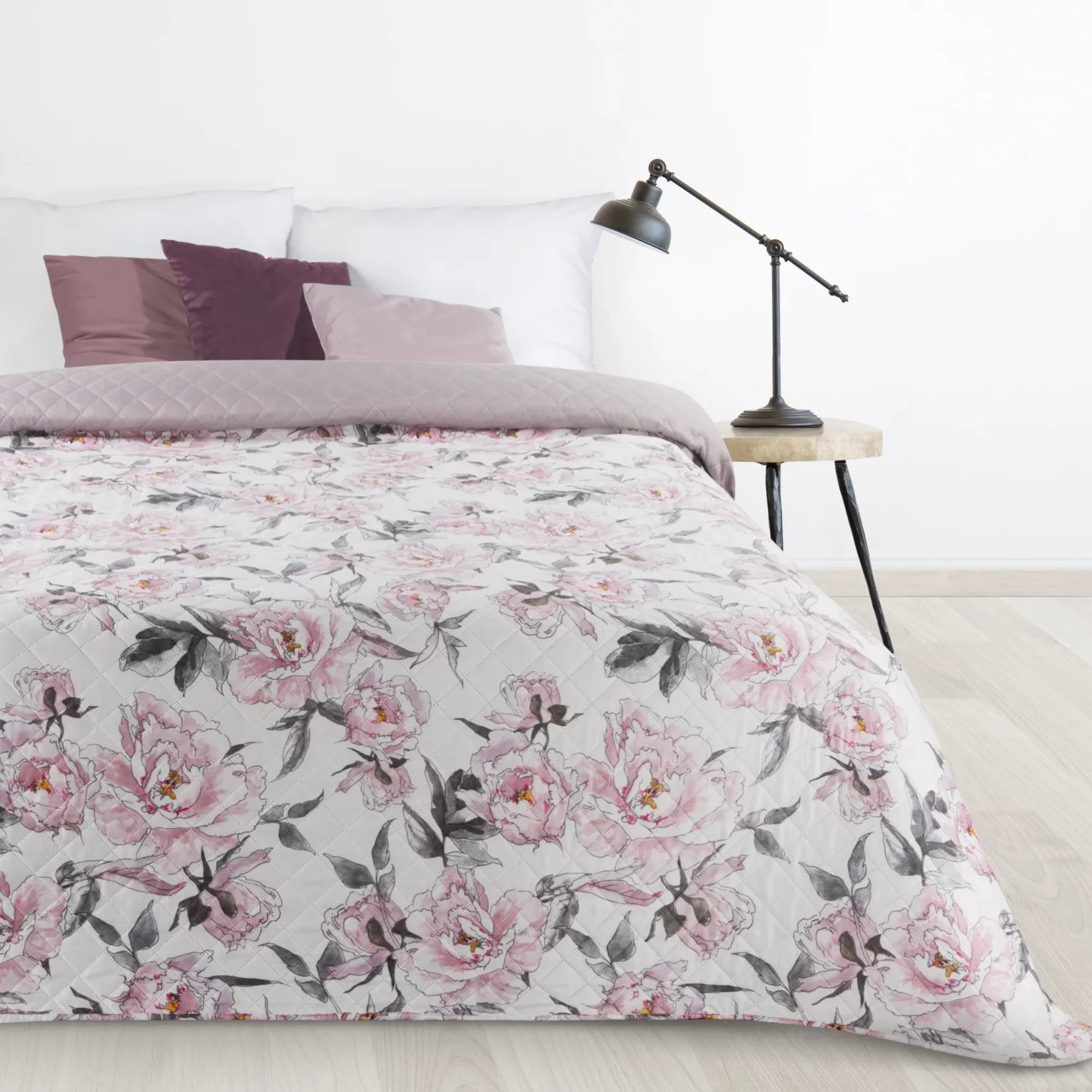 Narzuta FLOWER 7 pikowana metodą hot press z motywem okazałych kwiatów piwonii Design 91