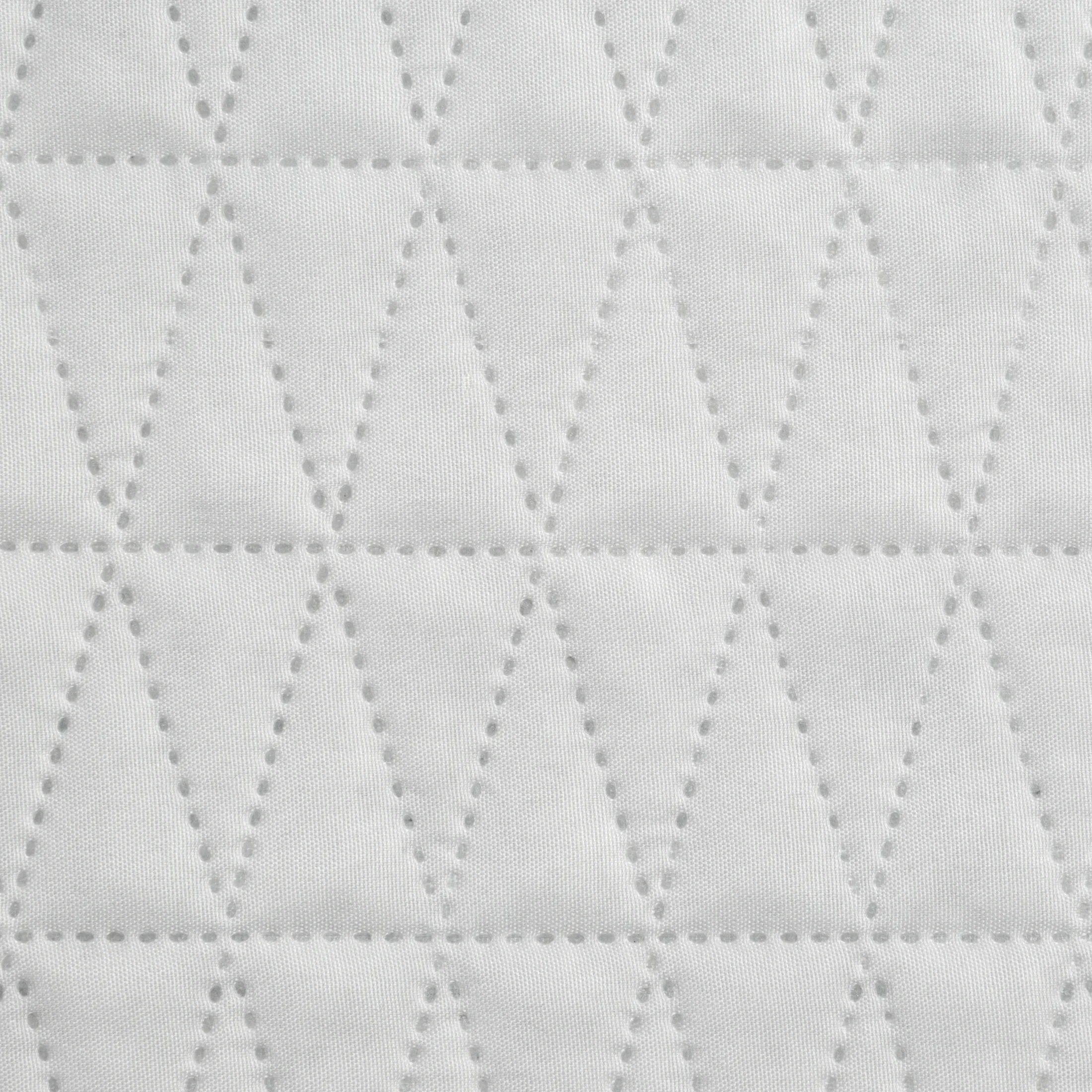 Narzuta na fotel biała 70x160 cm pikowana metodą hot press w geometryczny wzór BONI 3 Eurofirany