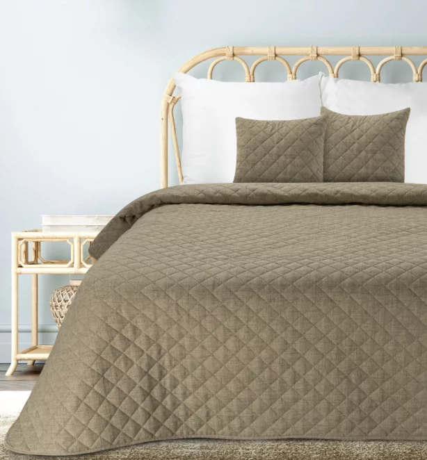 Narzuta o strukturze lnu ciemnobeżowa 170x210 cm pikowana metodą hot press LEN 1 EUROFIRANY PREMIUM
