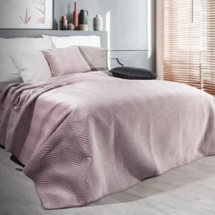 Narzuta welwetowa pudrowy róż 230x260 cm pikowana w jodełkę metodą hot press SOFIA EUROFIRANY PREMIUM