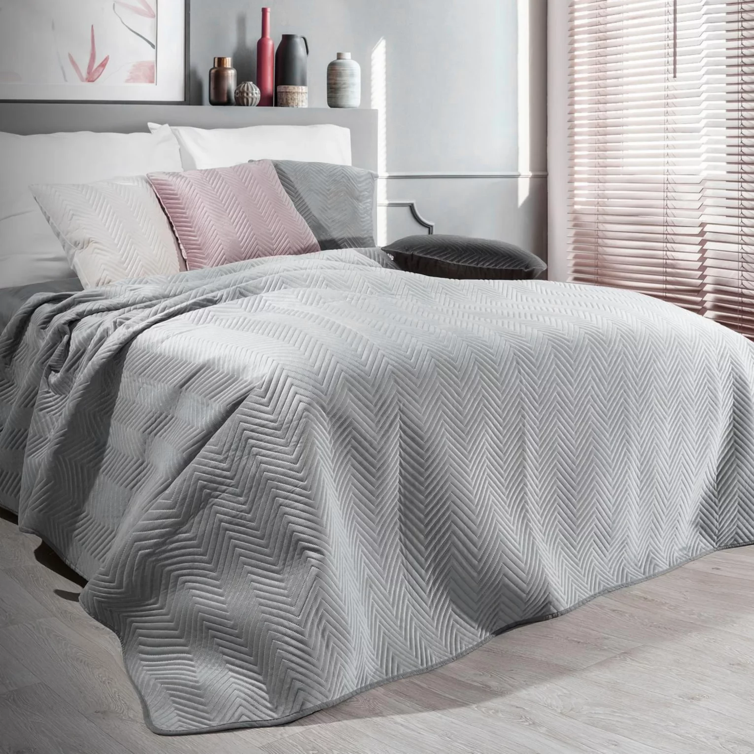 Narzuta welwetowa srebrna 230x260 cm pikowana w jodełkę metodą hot press SOFIA EUROFIRANY PREMIUM
