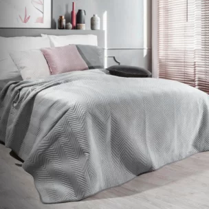 Narzuta welwetowa srebrna 230x260 cm pikowana w jodełkę metodą hot press SOFIA EUROFIRANY PREMIUM