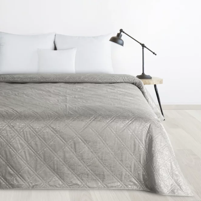 Narzuta welwetowa srebrna 170x210 cm pikowana metodą hot press w wzór karo LUIZ BLINK DESIGN 91 Eurofirany