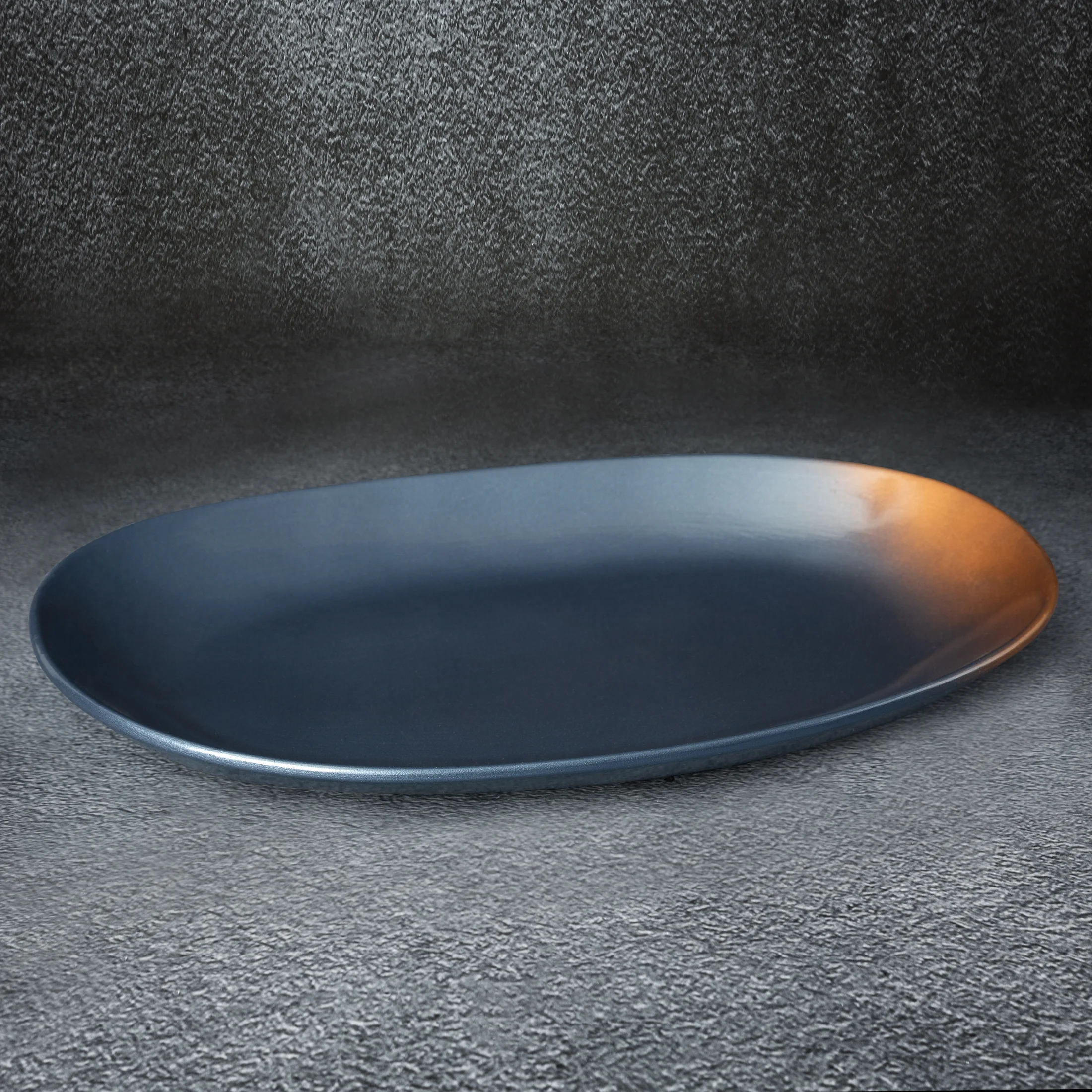 Patera ceramiczna dekoracyjna niebiesko-złoty z efektem ombre 35x23x4 cm NESSA Eurofirany