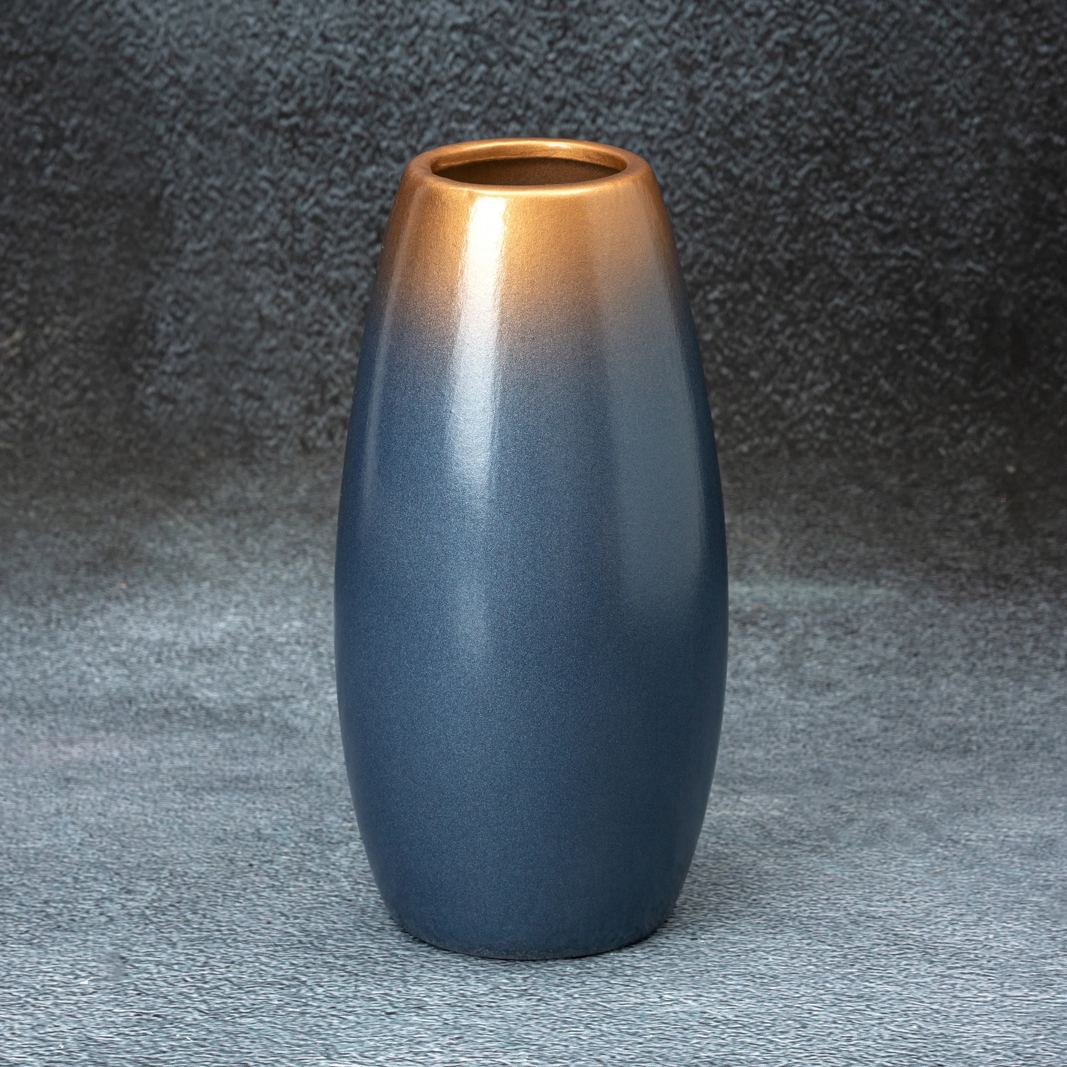 Wazon ceramiczny niebiesko-złoty z efektem ombre średnica 11x22 cm NESSA Eurofirany