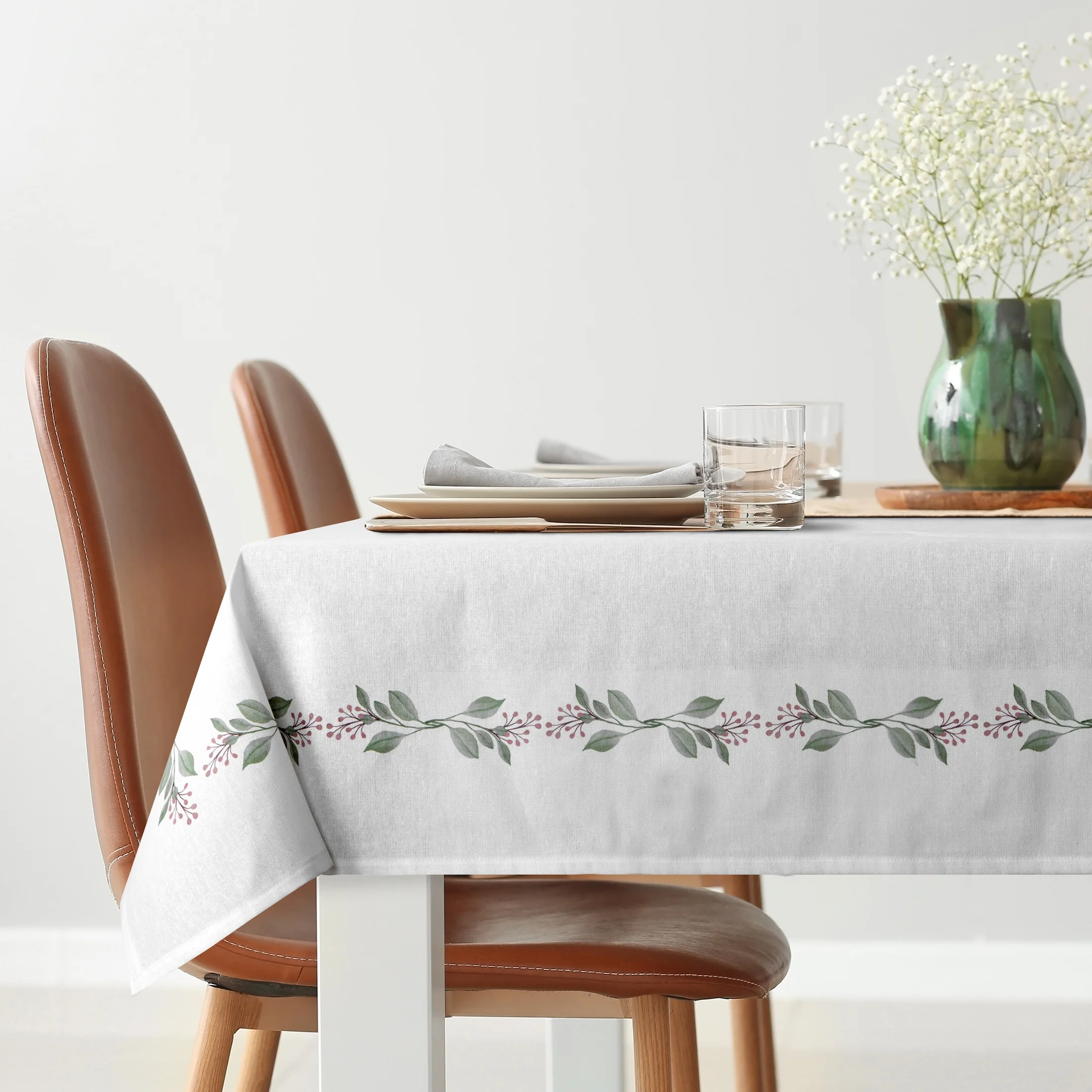 Obrus na stół plamoodporny 140x220 cm biało, zielony z motywem roślinnym - LILY Eurofirany