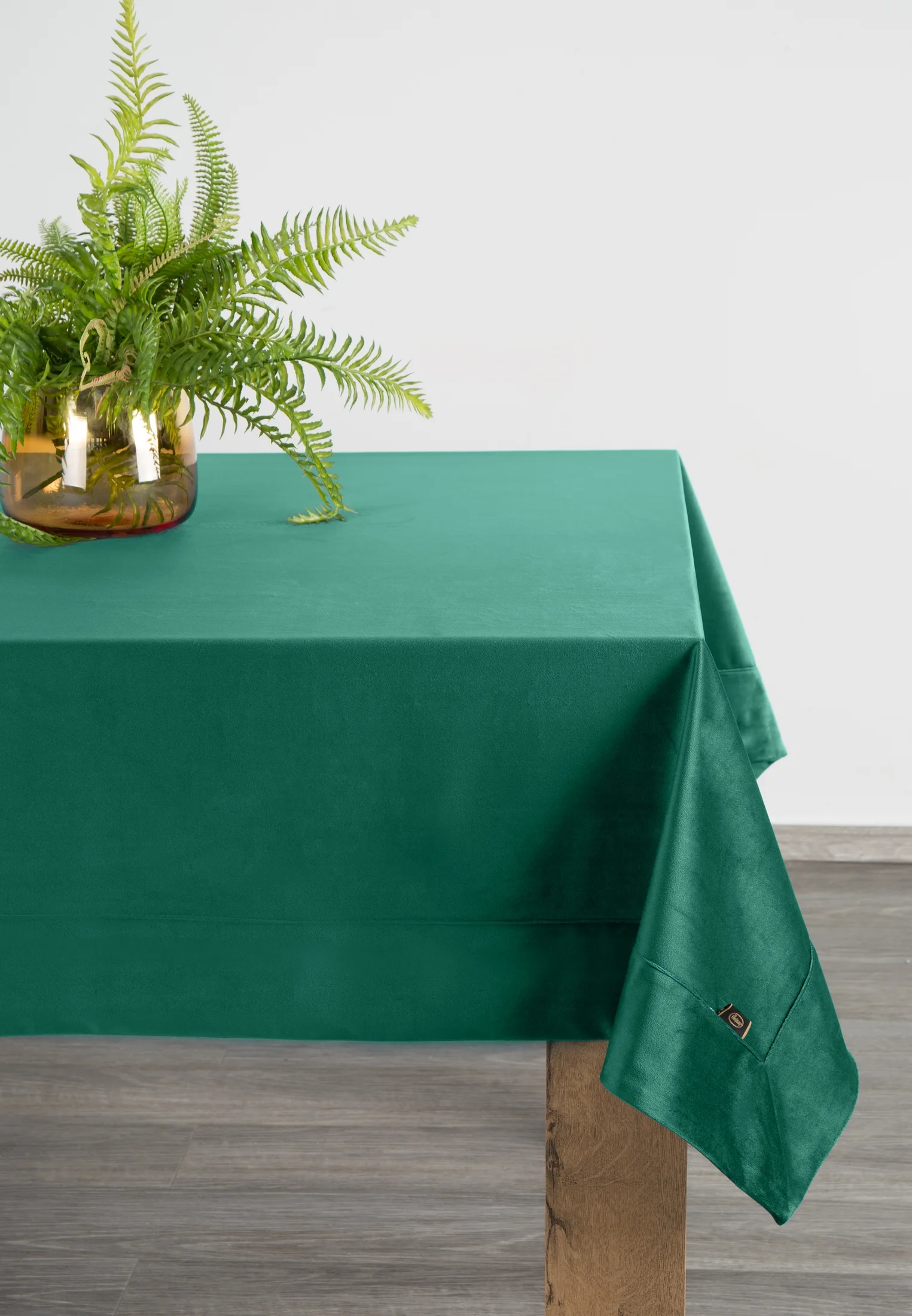 Obrus ciemnozielony 145x180 cm welwetowy VELVET z ozdobną listwą