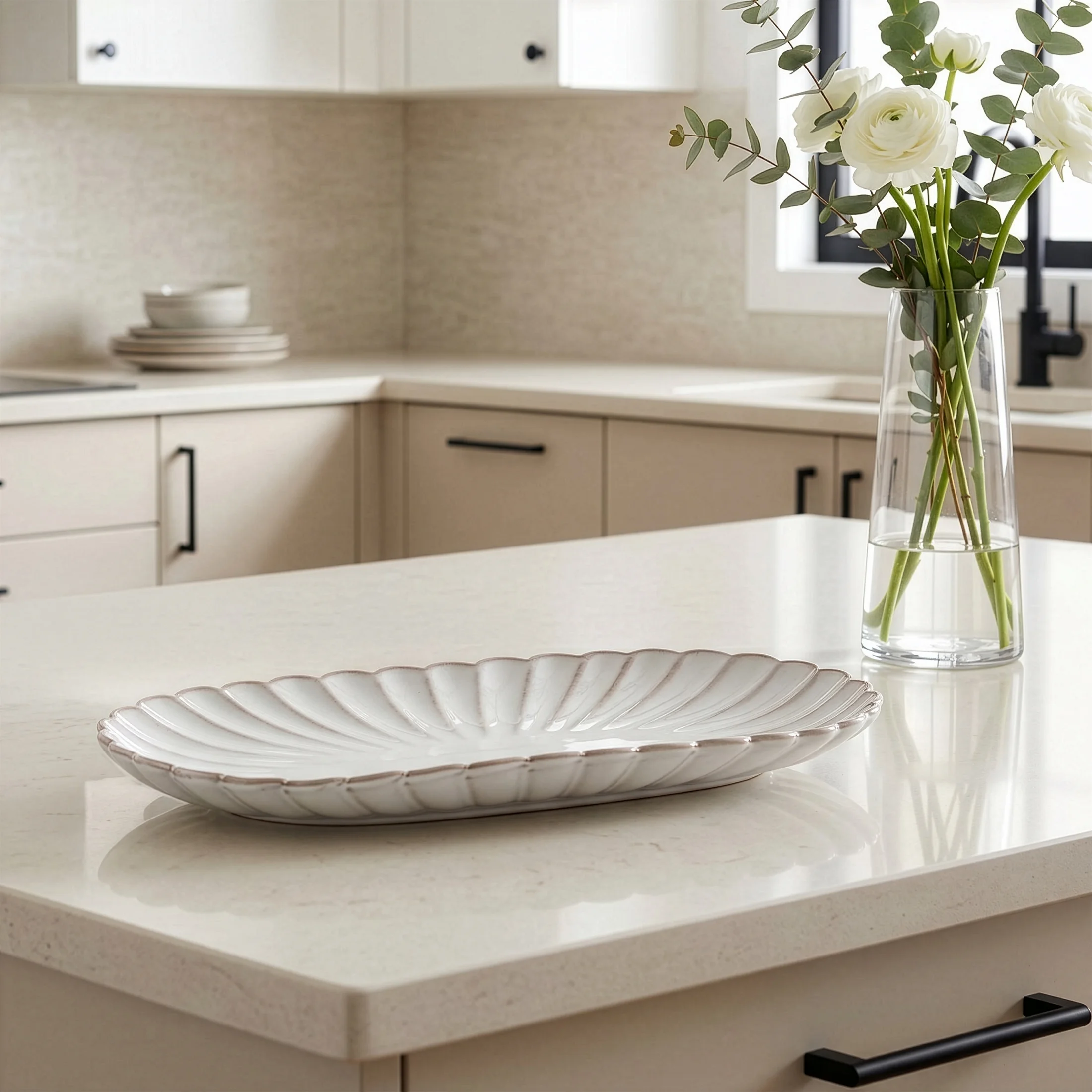 Patera ceramiczna dekoracyjna kremowo-beżowa z przecieranym wzorem w stylu eko 31x16x3 cm AVRIL Eurofirany