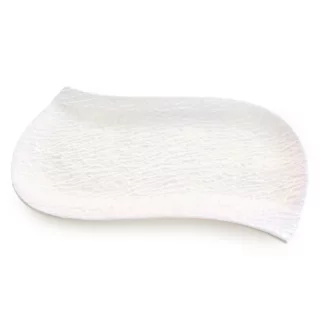 Patera ceramiczna dekoracyjna perłowa zdobiona wypukłym wzorem 31x21x2 cm NINA Eurofirany