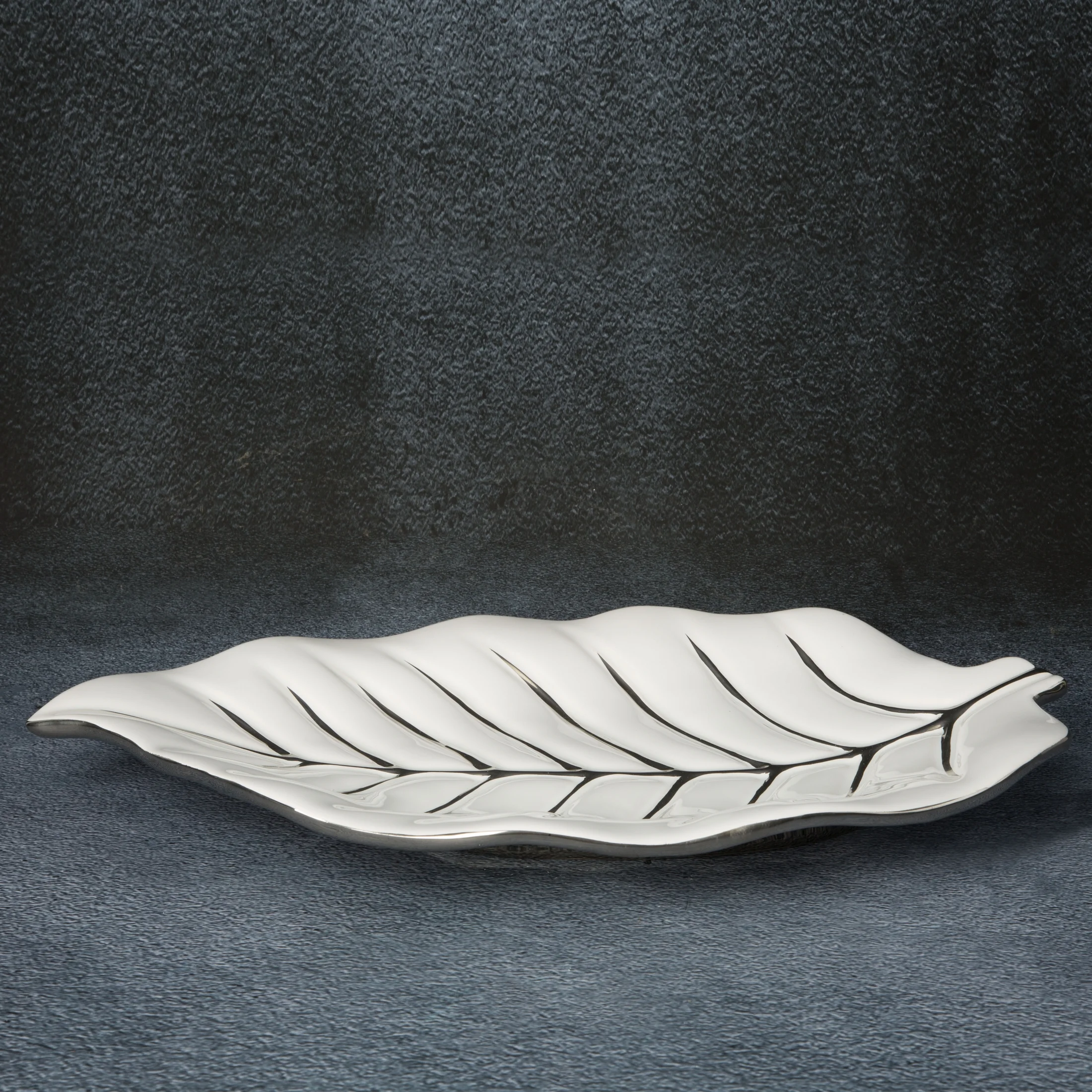 PLATA patera dekoracyjna biały liść bananowca 46x29x5 cm Eurofirany
