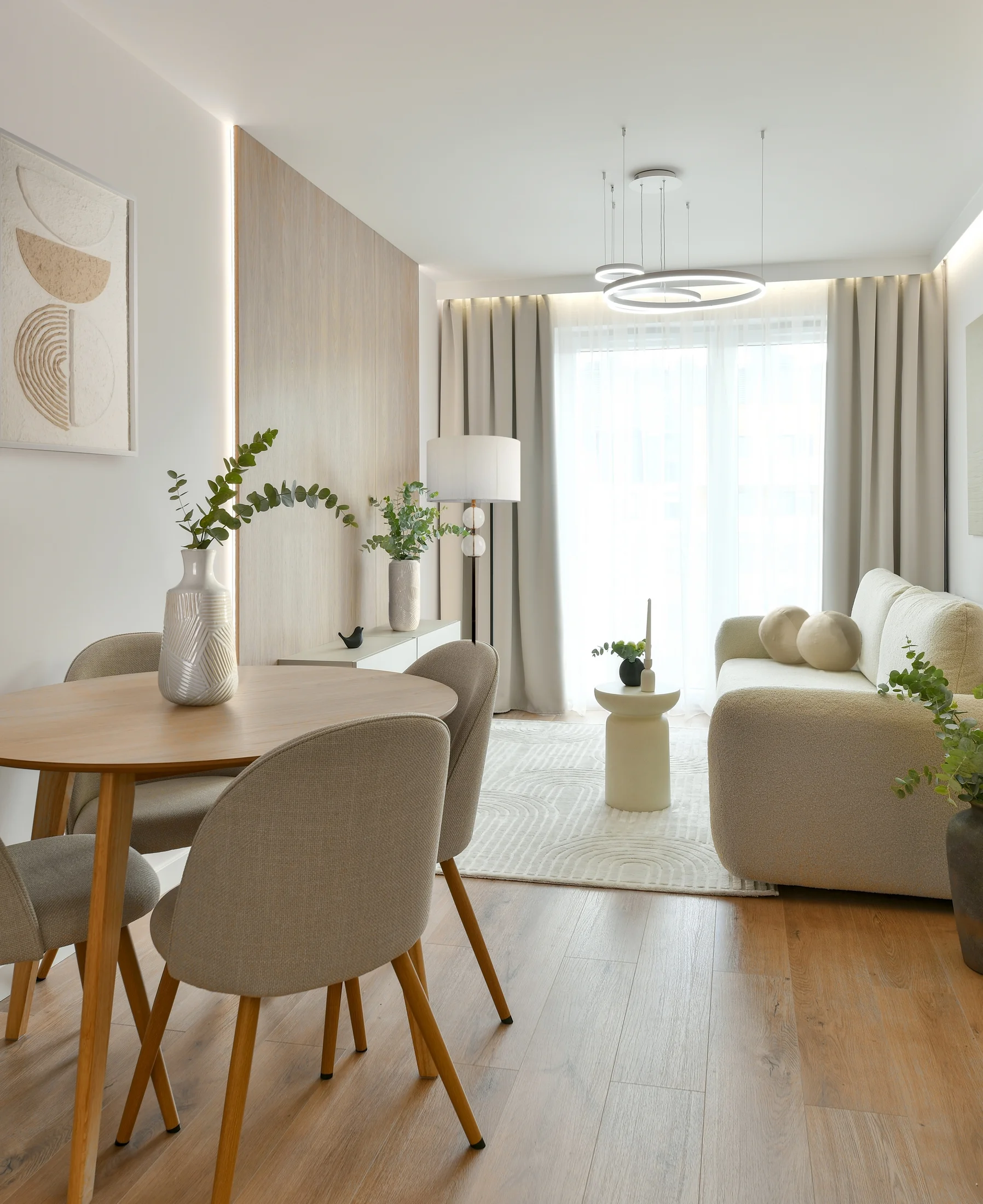 Poduszka dekoracyjna w formie kuli średnica 24 cm welwetowa stalowa GAJA Eurofirany