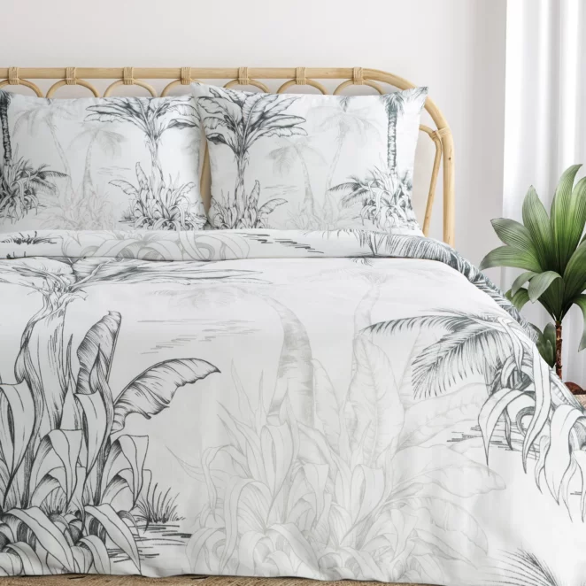 Pościel satynowa 140x200 cm komplet 2 częściowy kolor biało, stalowy zdobiony motywem roślinnym SPRING 104 Eurofirany