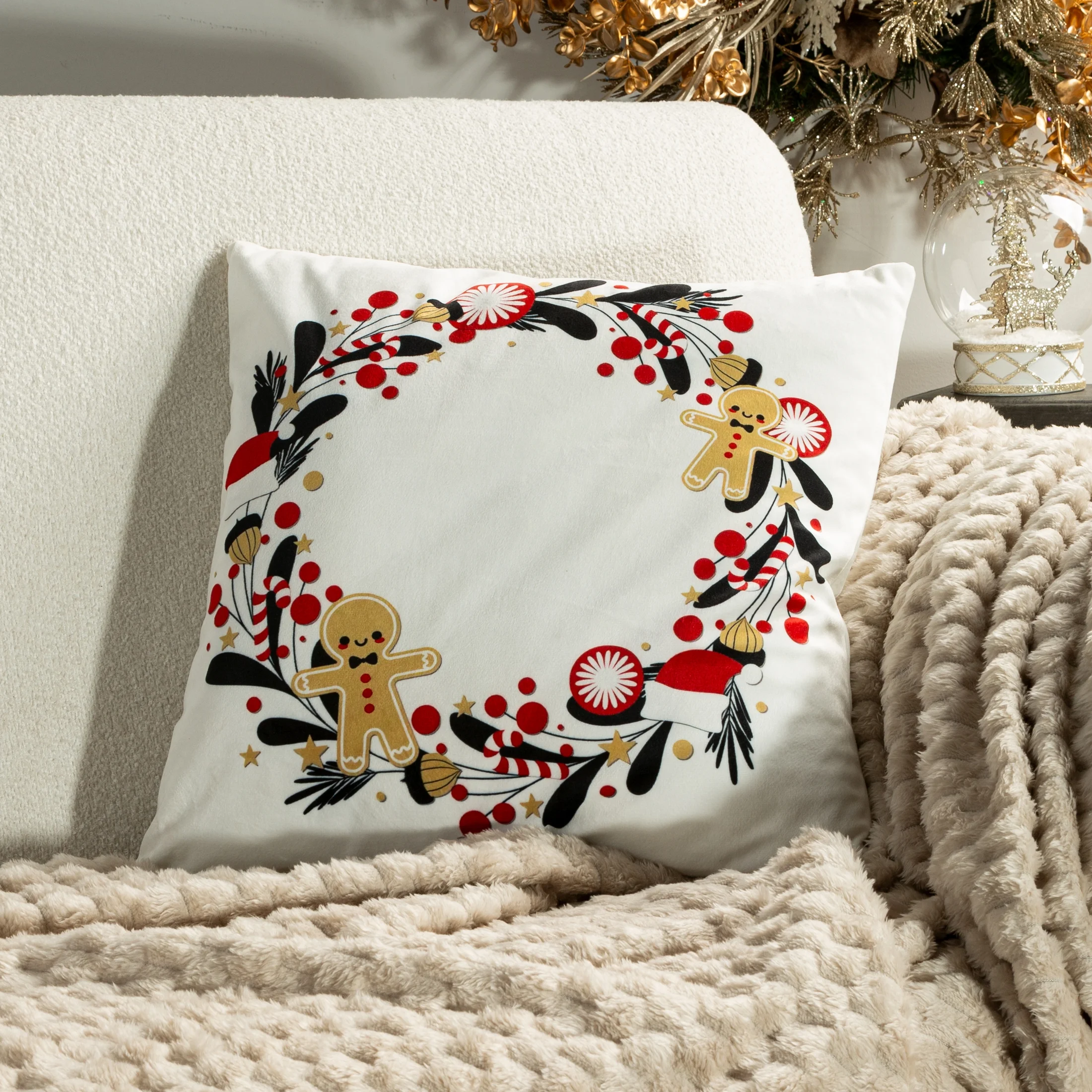 Poszewka na poduszkę 45x45 cm świąteczna z nadrukiem świątecznego wianka biała JINGLE 39 Eurofirany