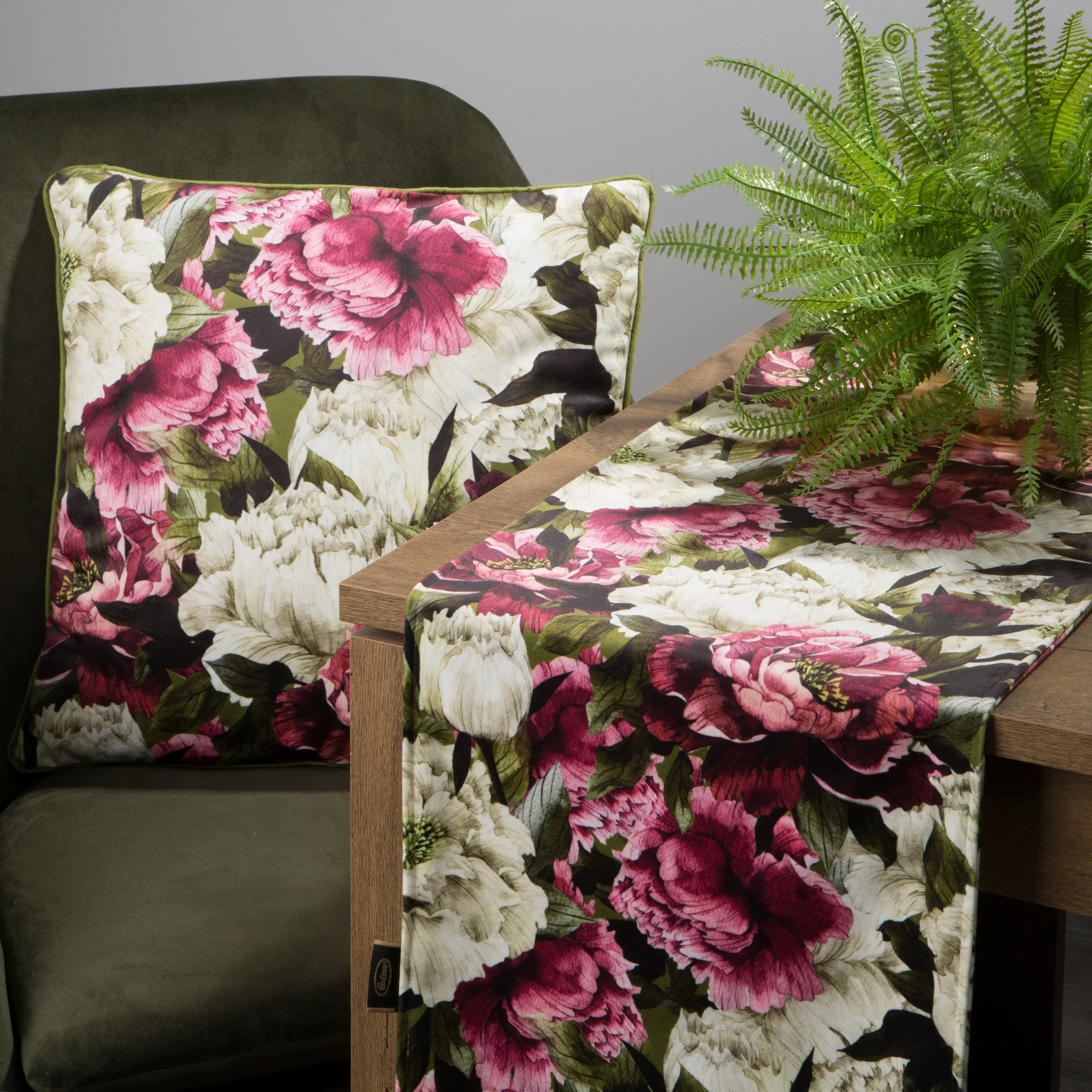Poszewka na poduszkę 45x45 cm welwetowa z efektem malowanych kwiatów VELVET 66 EUROFIRANY PREMIUM