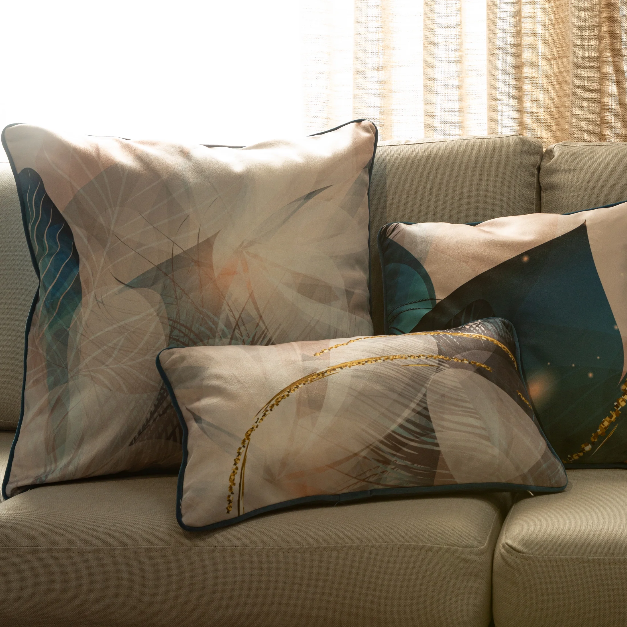 Poszewka na poduszkę 60x60 cm welwetowa z designerskim nadrukiem zwierzęcym i wypustką na brzegach kremowo, niebieska EVA 3 EVA MINGE Eurofirany