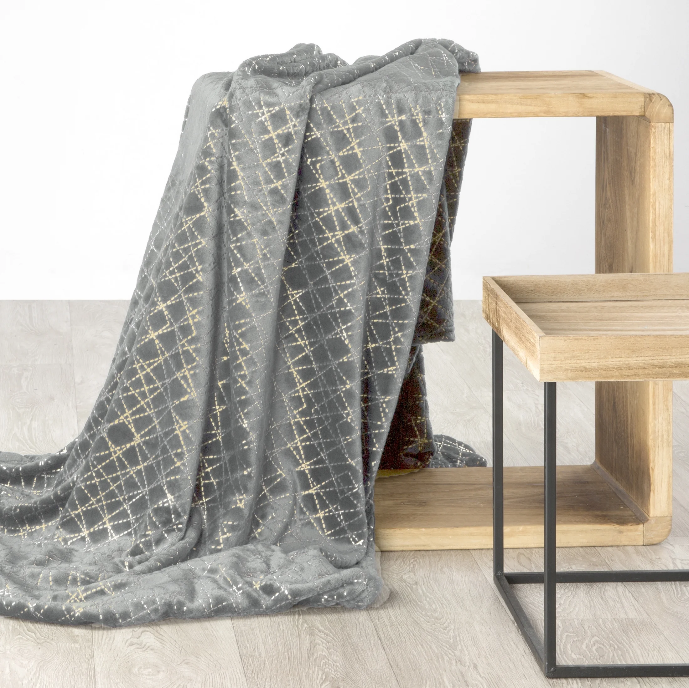 Sandra miękki koc narzuta na fotel z mikroflano Design 91