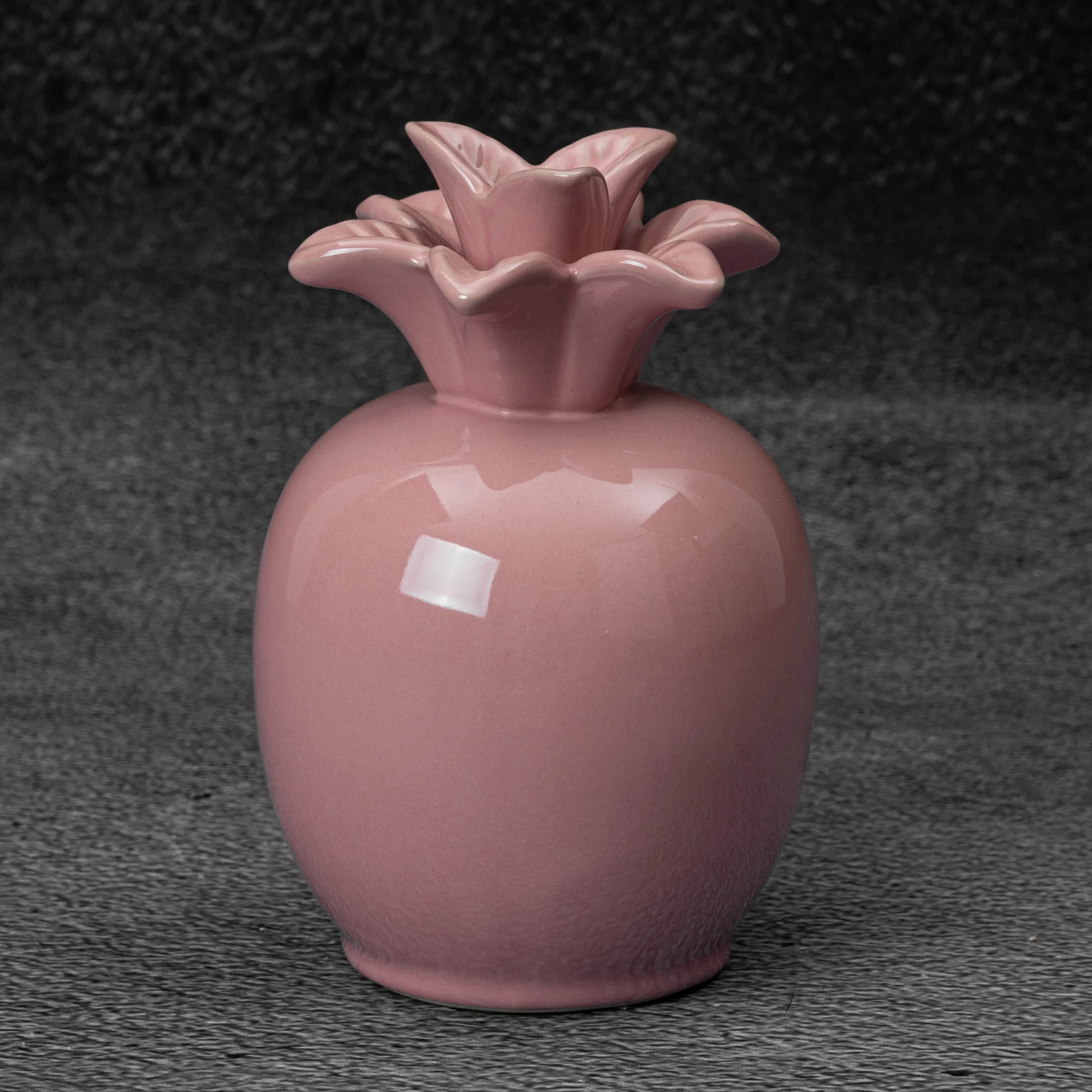 Figurka ceramiczna różowa ananas z perłowym połyskiem średnica 9x14 cm SIMONA Eurofirany