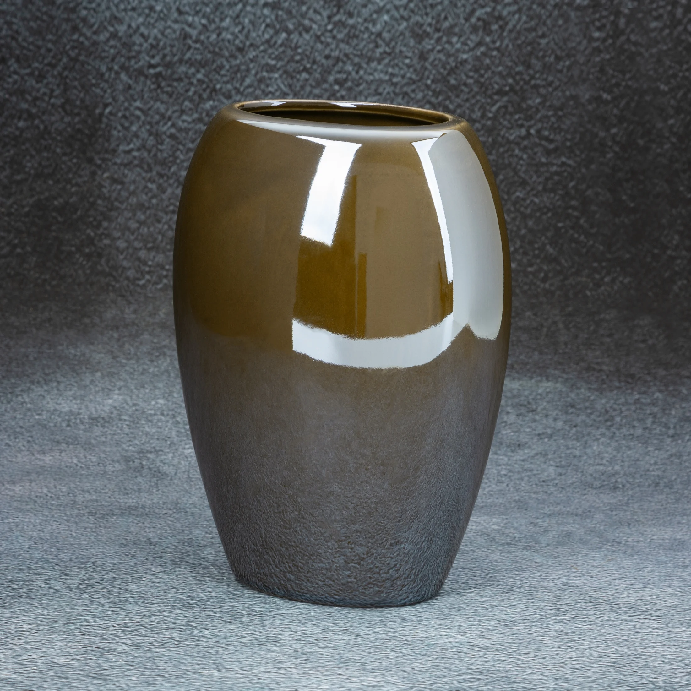 SIMONA 4 OLIWKOWY WAZON CERAMICZNY Z PERŁOWYM POŁYSKIEM 14x9x20 cm EUROFIRANY