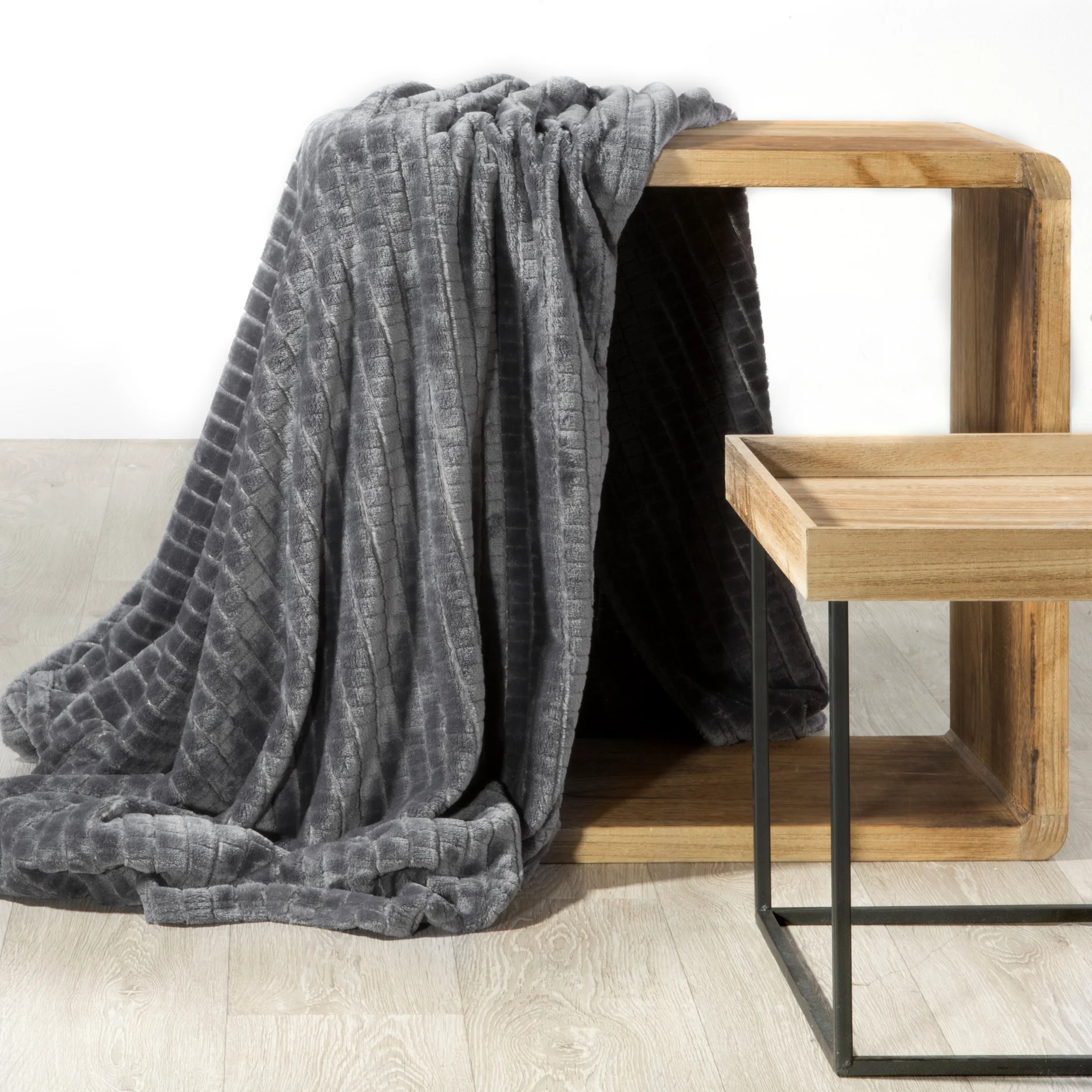 Koc CINDY 2 z mikroflano we wzór kratki Design 91
