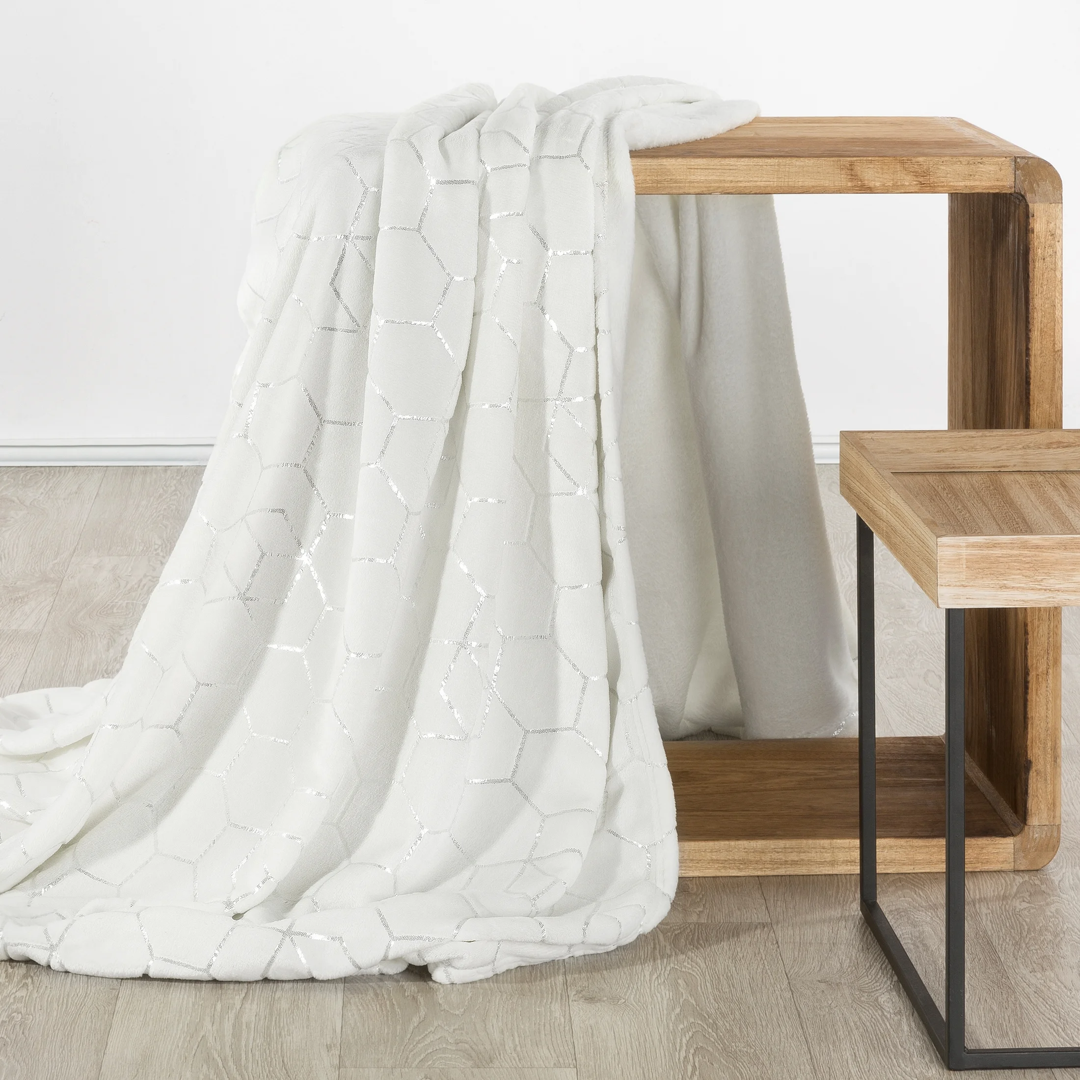 Koc narzuta na fotel VANESA z mikroflano Design 91
