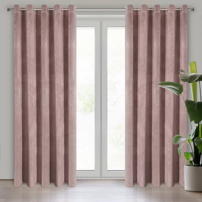 Zasłona pudrowo różowa z ekskluzywnego matowego welwetu 140x250 cm przelotka VILLA Eurofirany