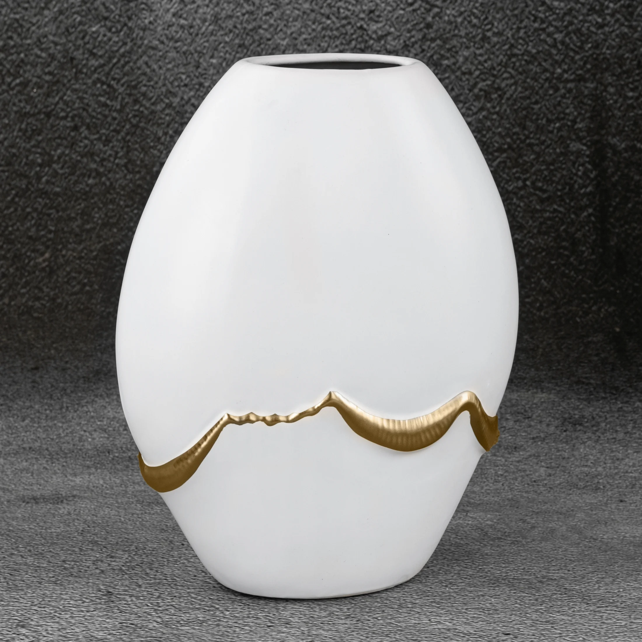 EBRU BIAŁY OWALNY WAZON CERAMICZNY ZE ZŁOTYM AKCENTEM 20x11x25 cm EUROFIRANY